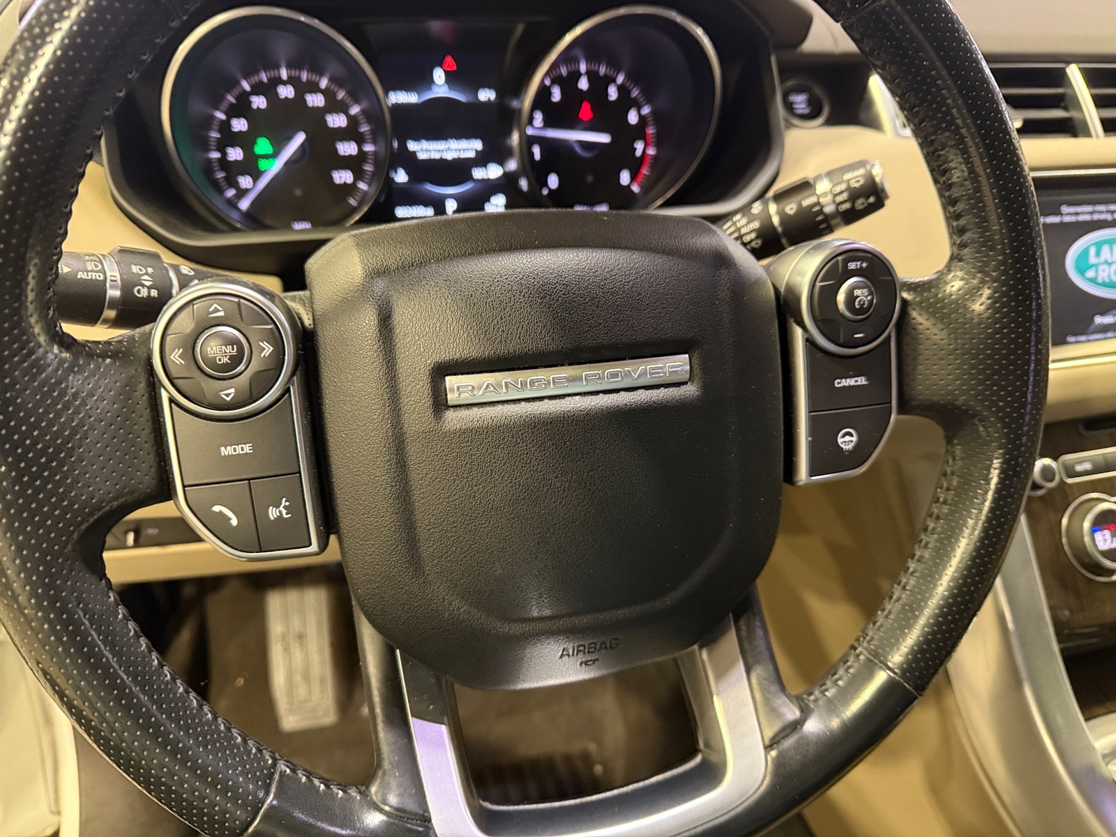 Thumbnail: 2016 Land Rover Range Rover Sport - 4