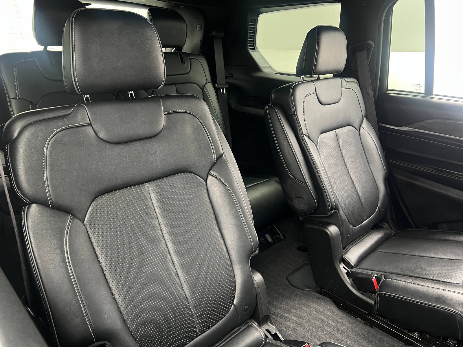 Thumbnail: 2022 Jeep Grand Cherokee L - 5