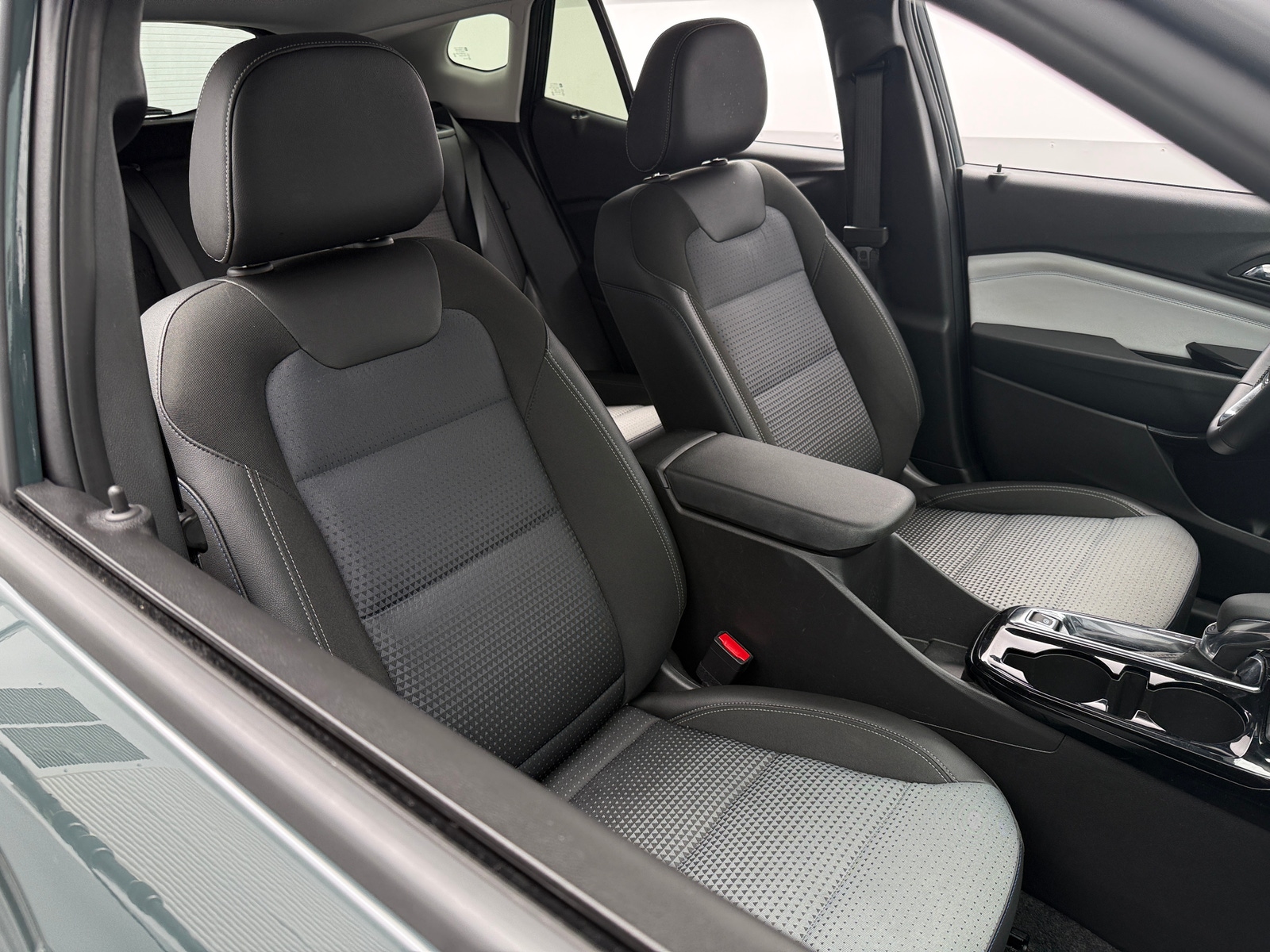 Thumbnail: 2025 Chevrolet Trax - 2