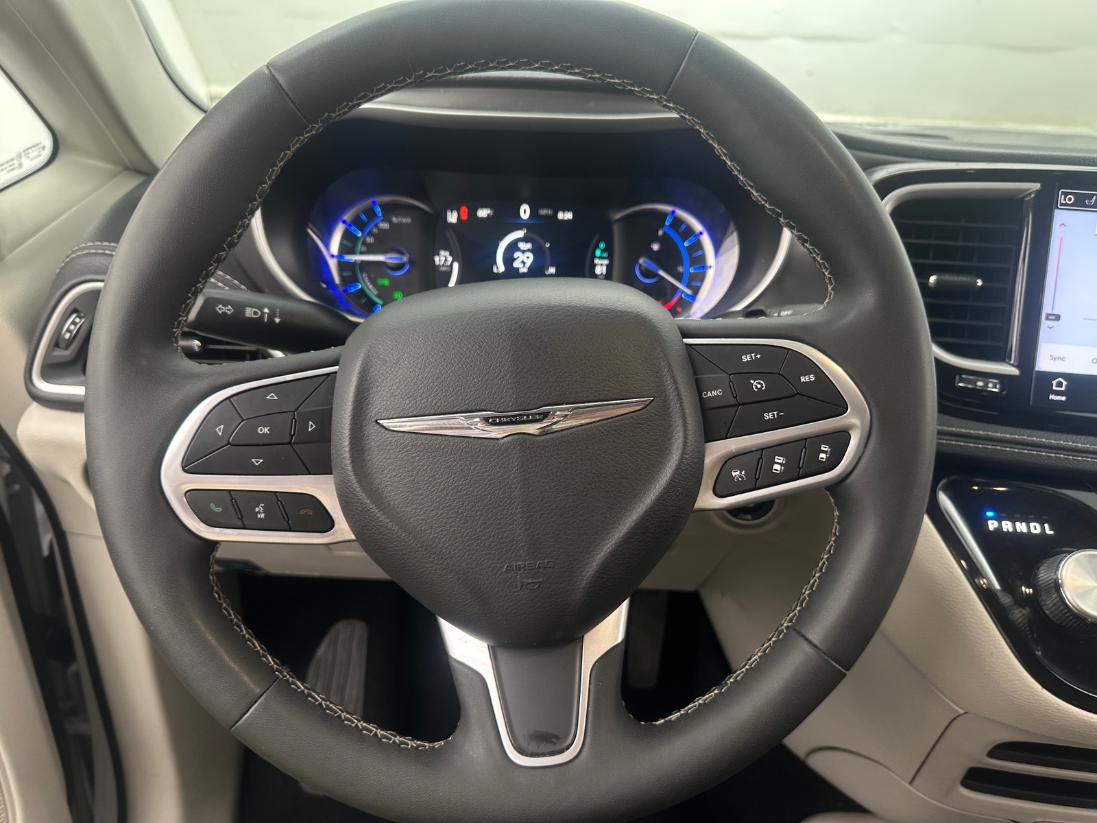 Thumbnail: 2024 Chrysler Pacifica - 4