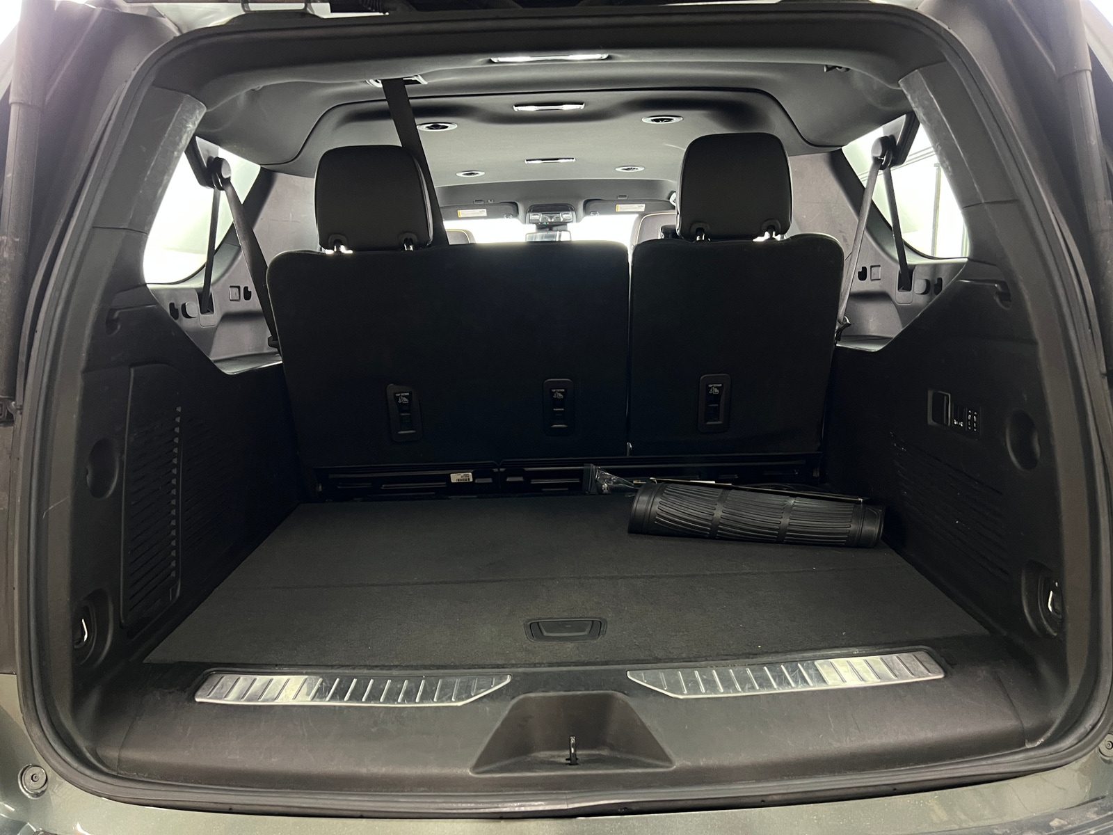 Thumbnail: 2023 Chevrolet Suburban - 6