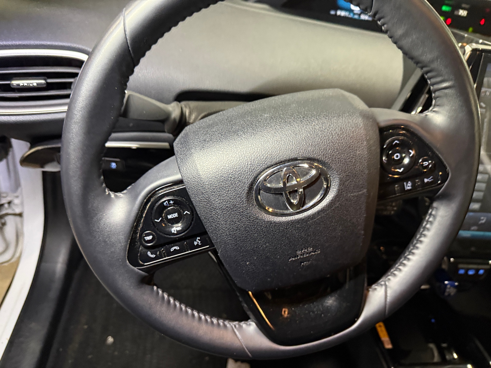 Thumbnail: 2022 Toyota Prius Prime - 4