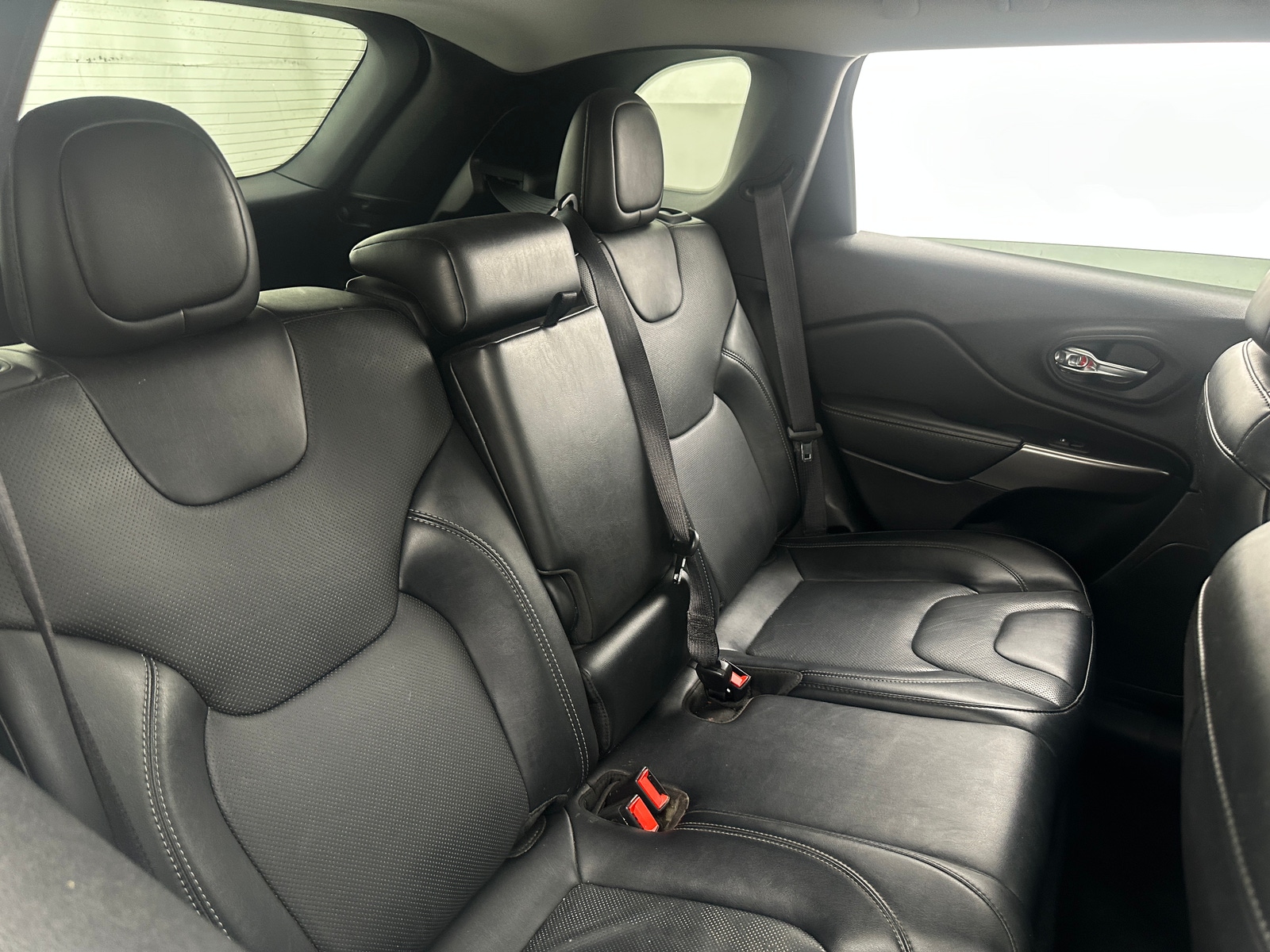 Thumbnail: 2022 Jeep Cherokee - 5