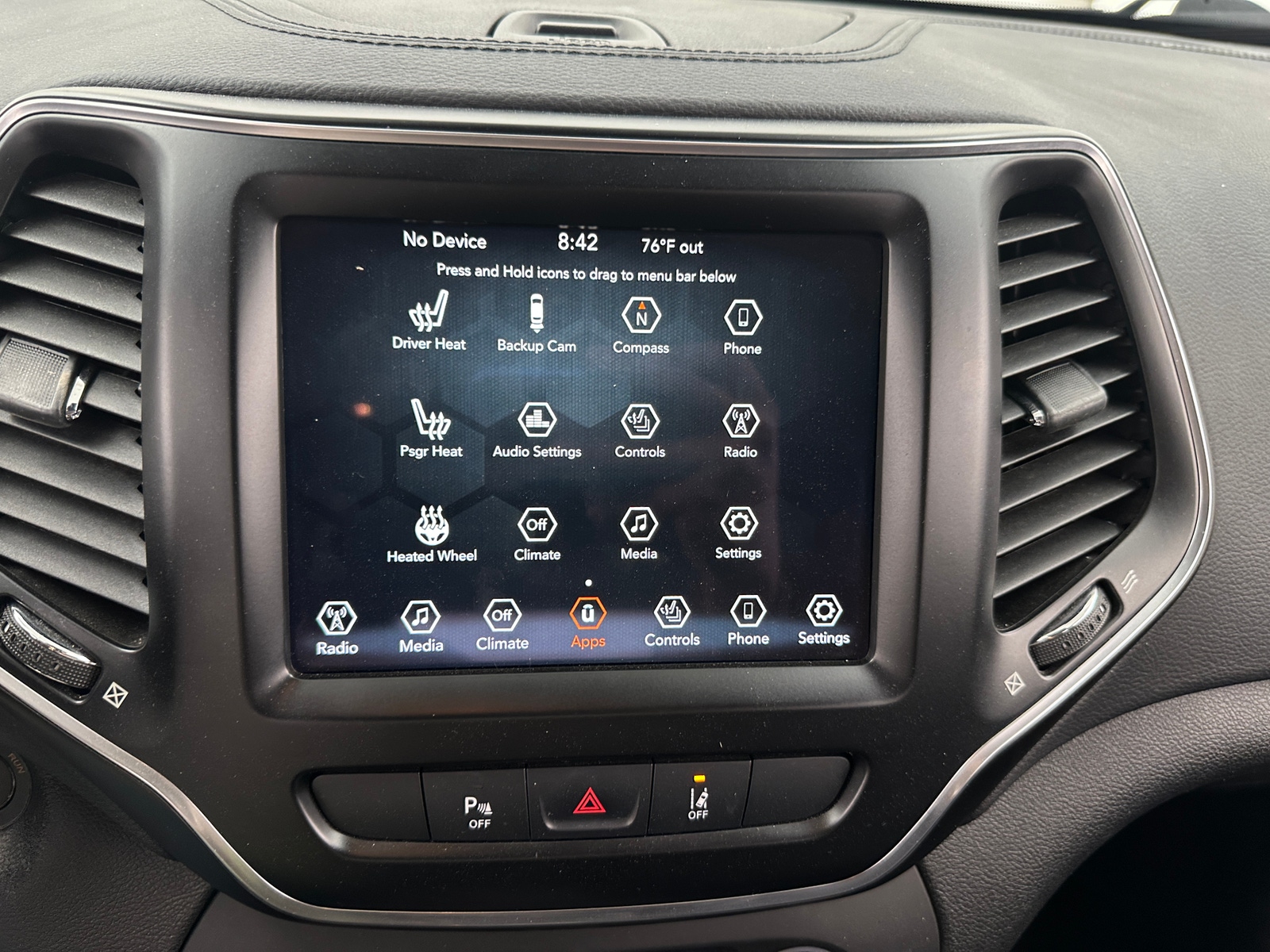 Thumbnail: 2022 Jeep Cherokee - 3