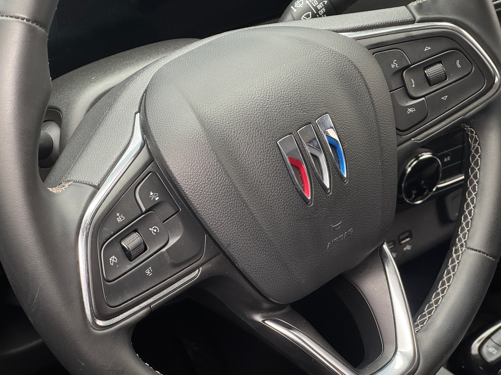 Thumbnail: 2025 Buick Encore GX - 4