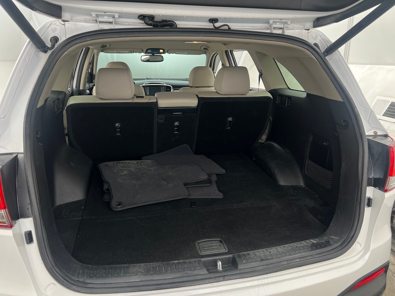 Thumbnail: 2018 Kia Sorento - 6