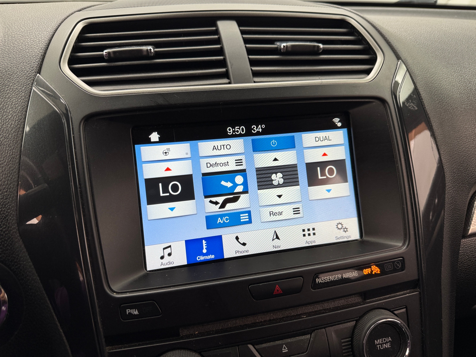 Thumbnail: 2018 Ford Explorer - 3