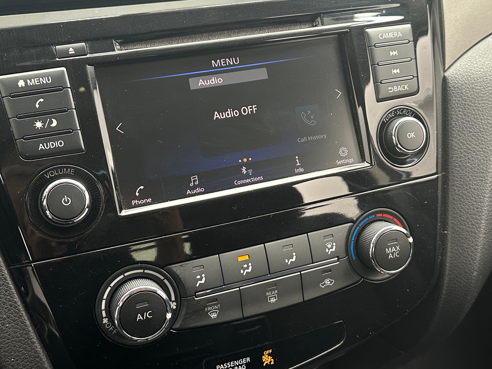 Thumbnail: 2019 Nissan Rogue Sport - 4