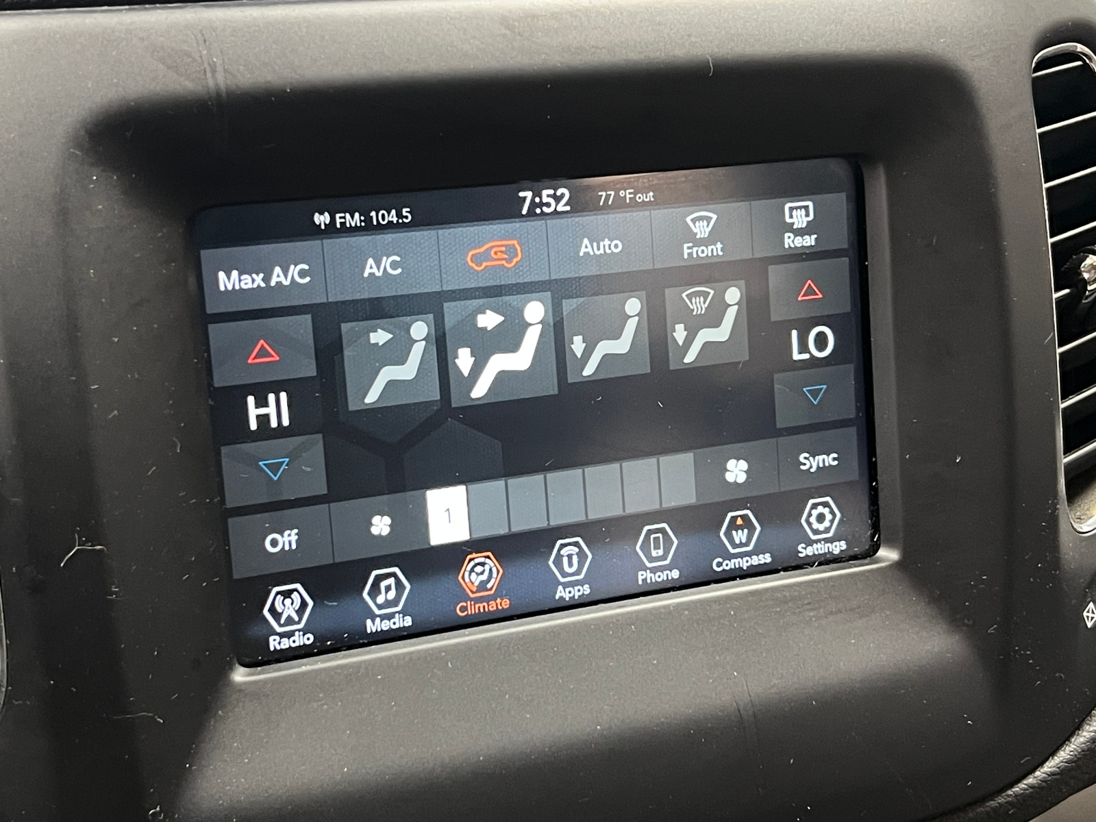 Thumbnail: 2020 Jeep Compass - 4