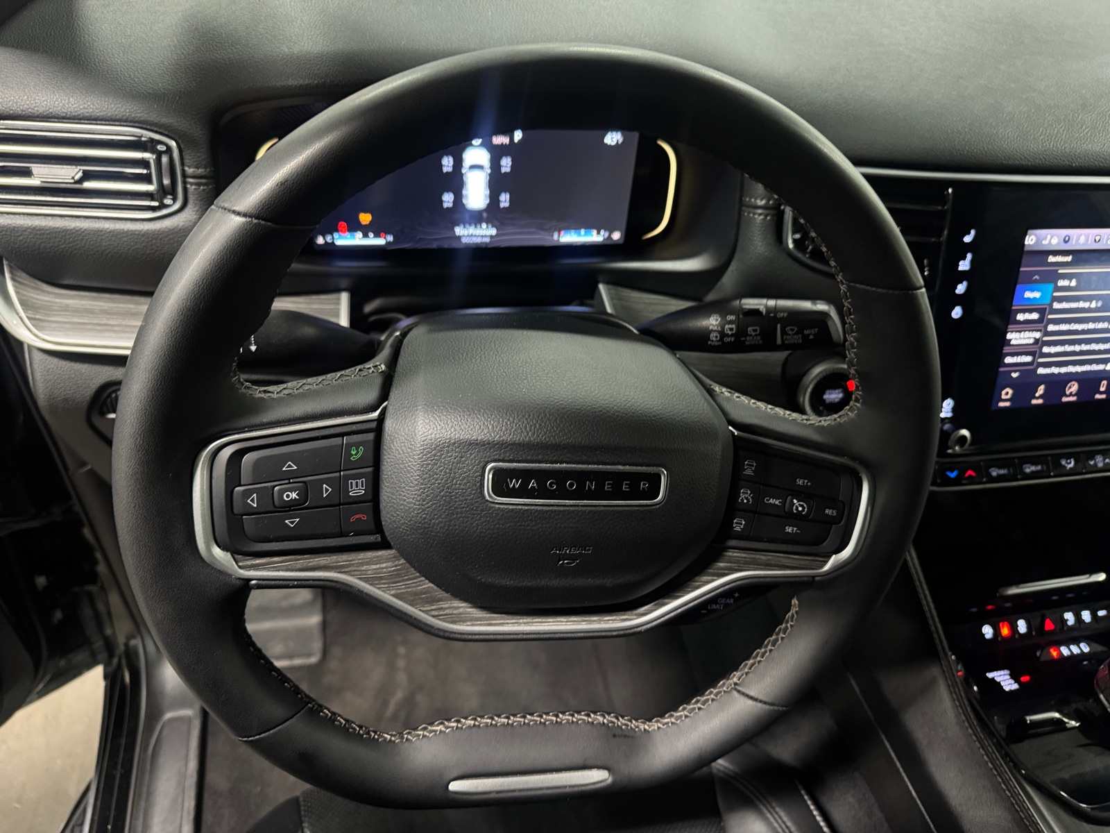 Thumbnail: 2024 Jeep Wagoneer - 4