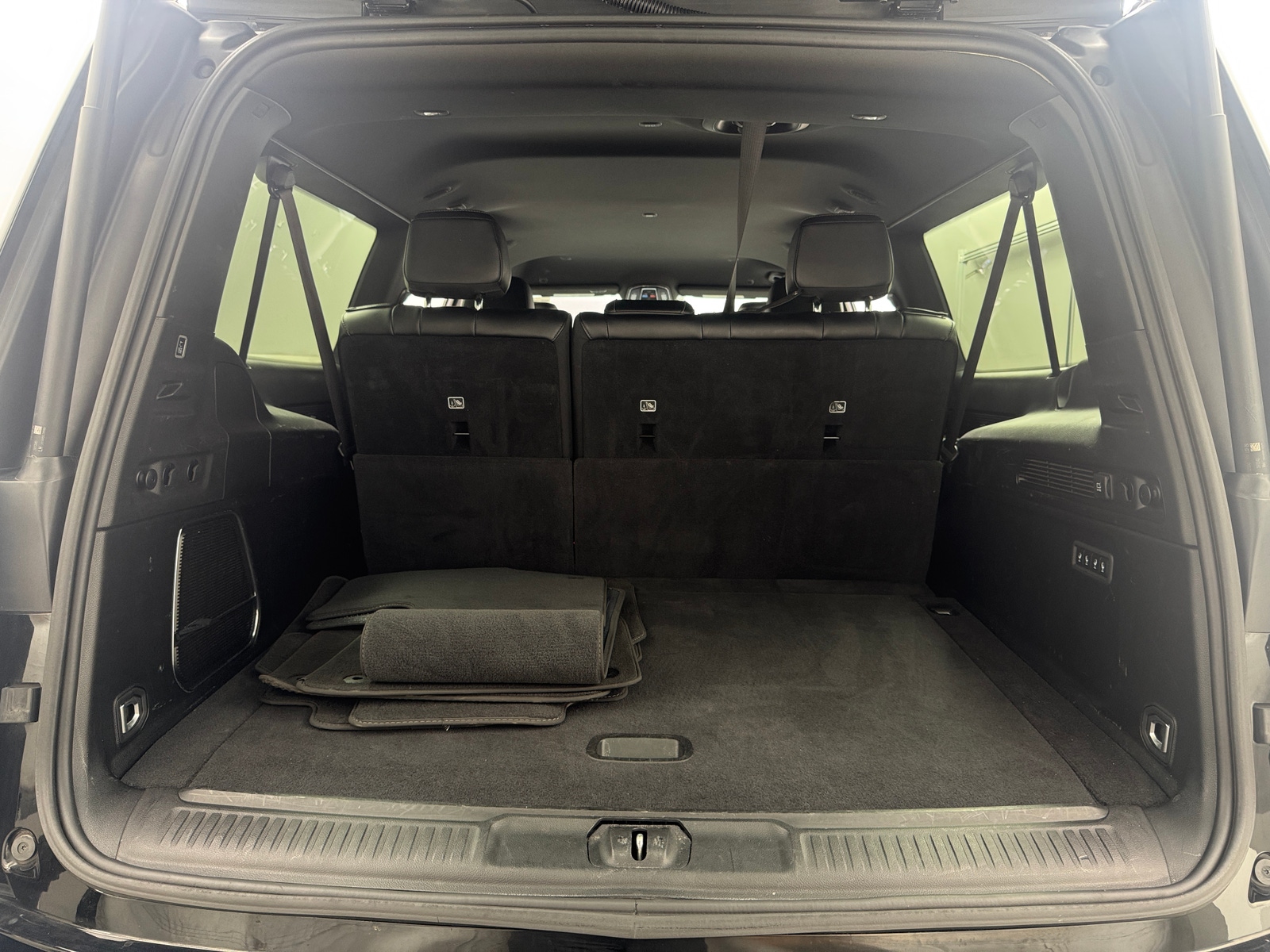 Thumbnail: 2024 Jeep Wagoneer - 6