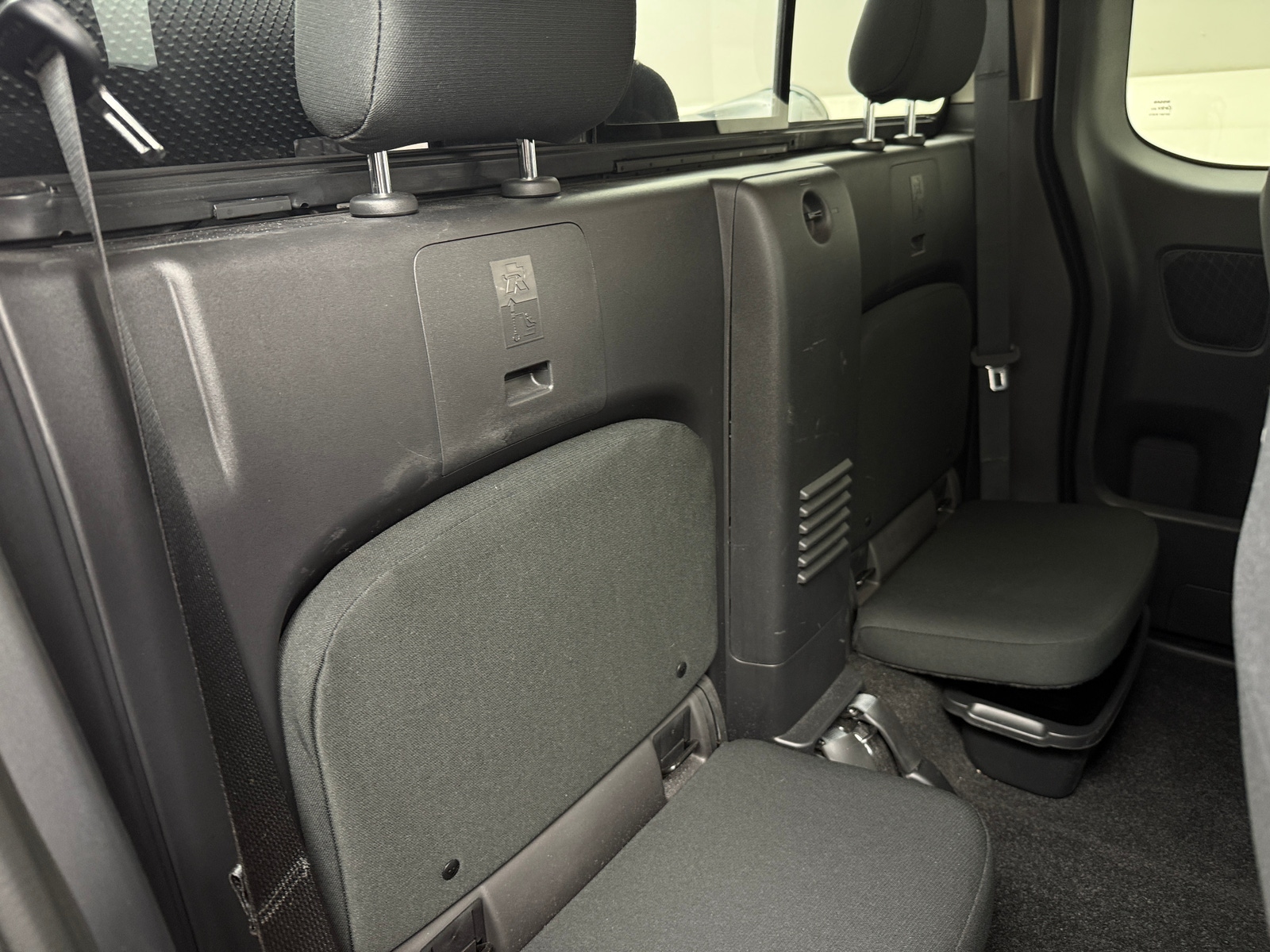 Thumbnail: 2022 Nissan Frontier - 6