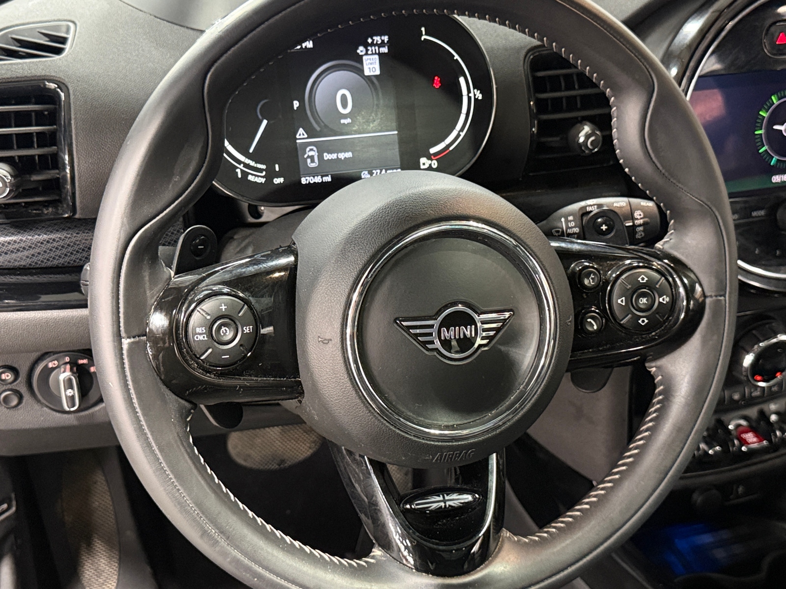 Thumbnail: 2021 MINI Cooper Clubman - 4