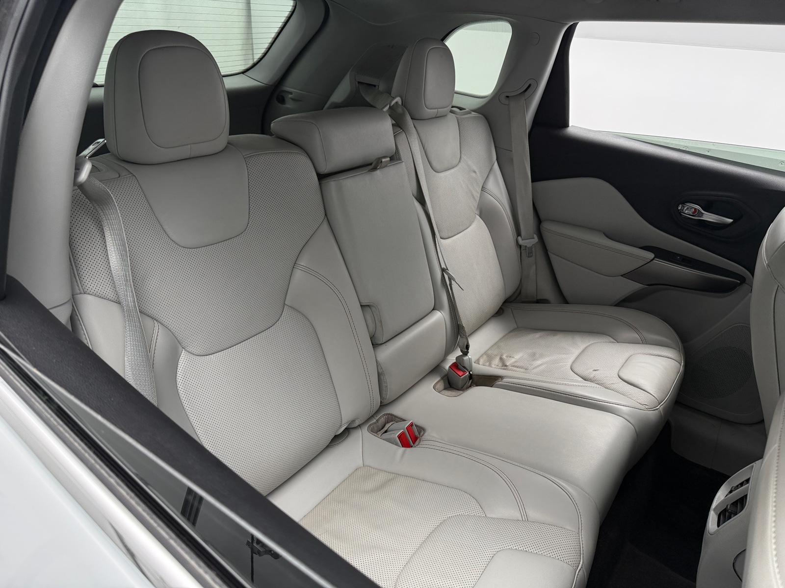 Thumbnail: 2020 Jeep Cherokee - 5