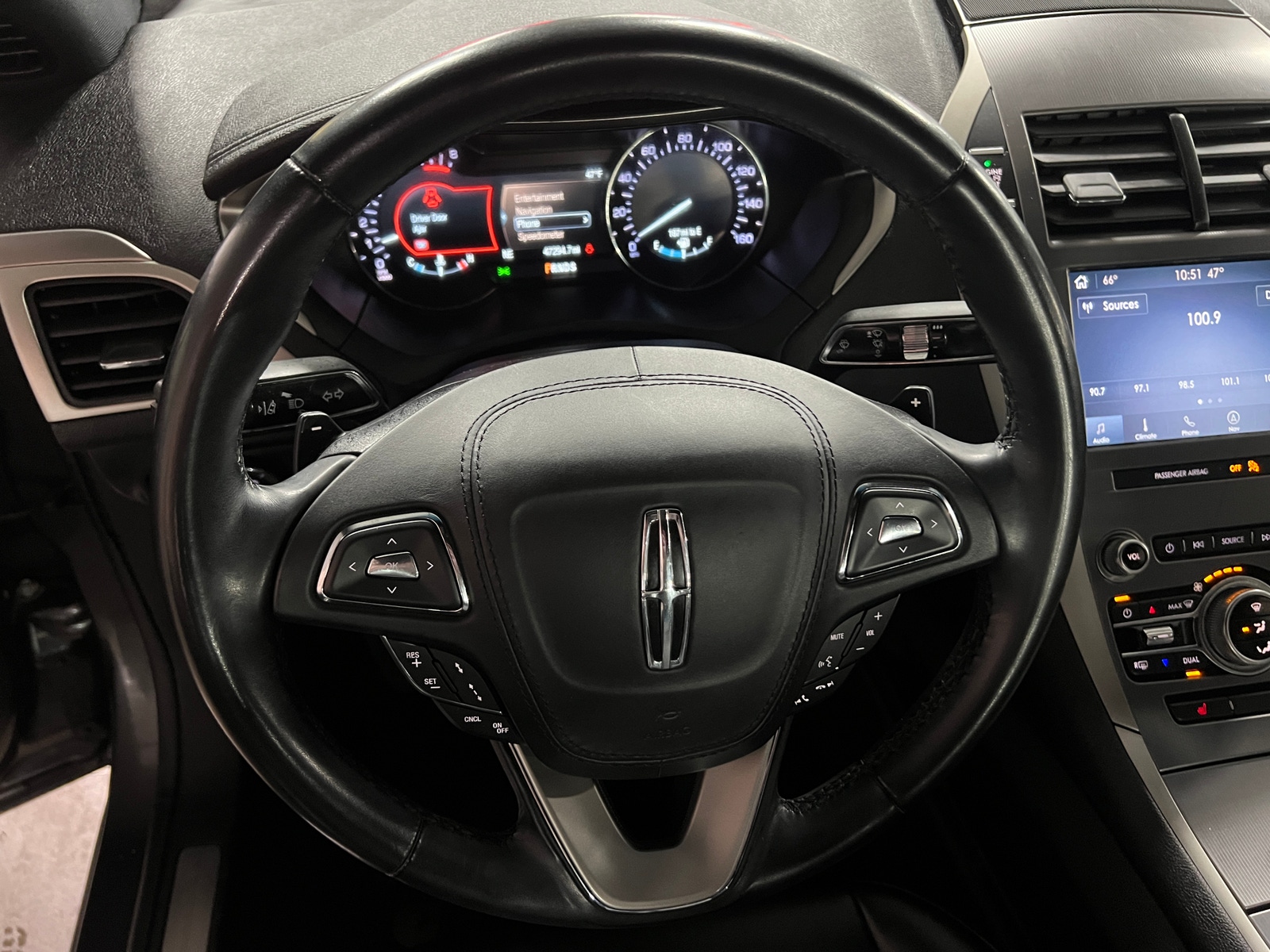 Thumbnail: 2020 Lincoln MKZ - 4