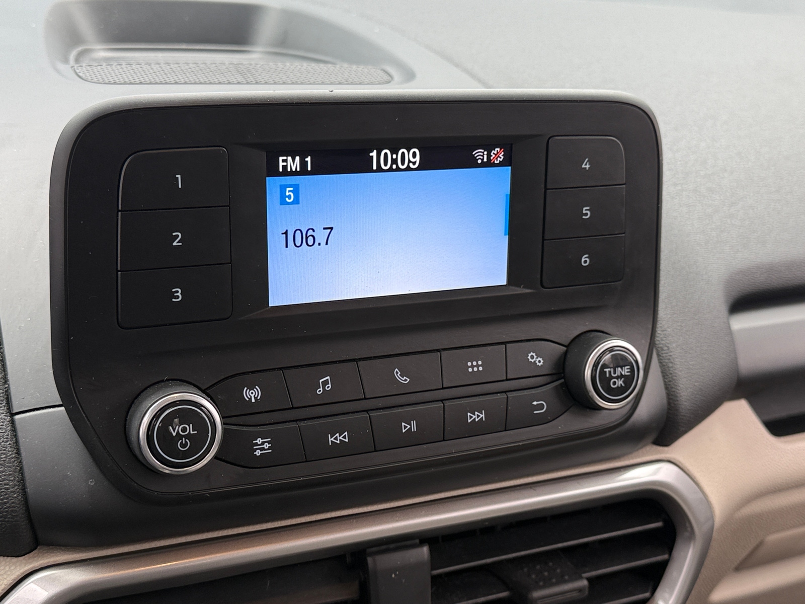 Thumbnail: 2018 Ford EcoSport - 4