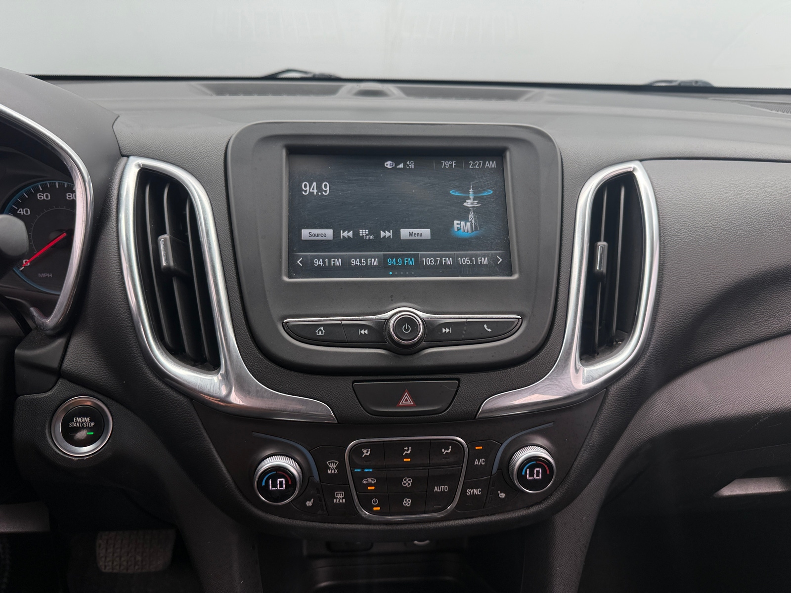 Thumbnail: 2018 Chevrolet Equinox - 4