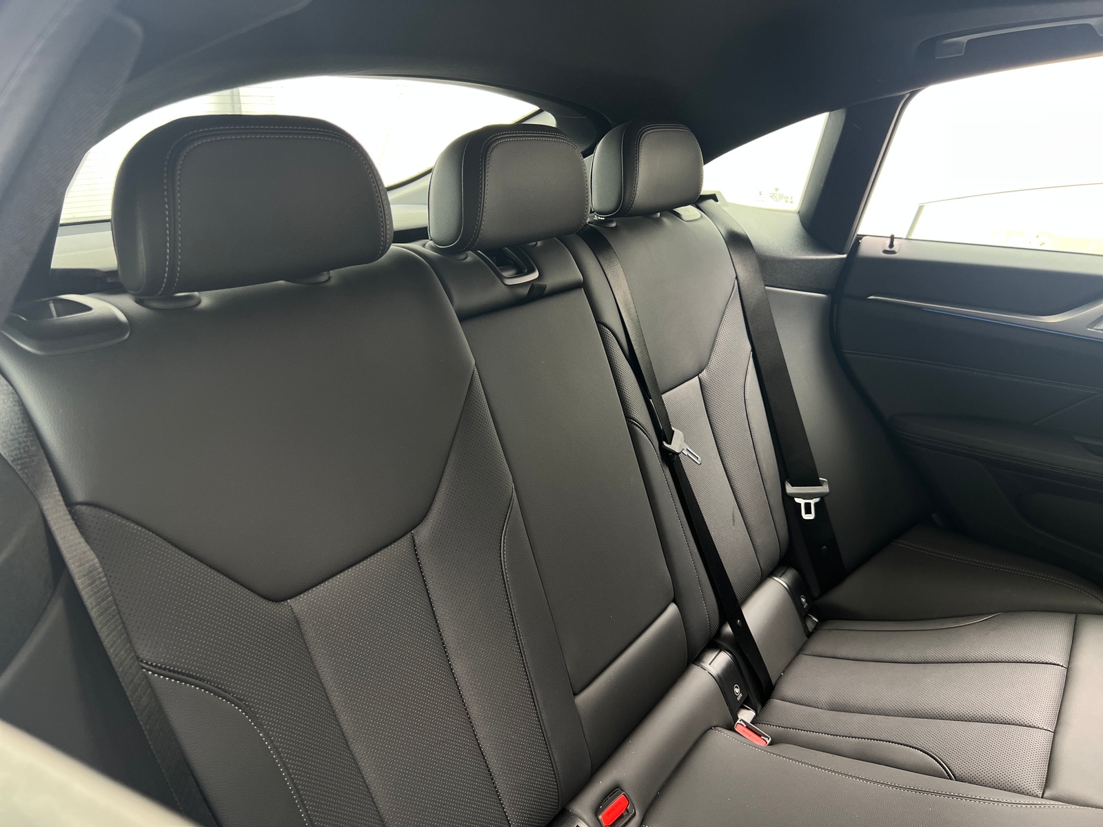 Thumbnail: 2022 BMW i4 - 5