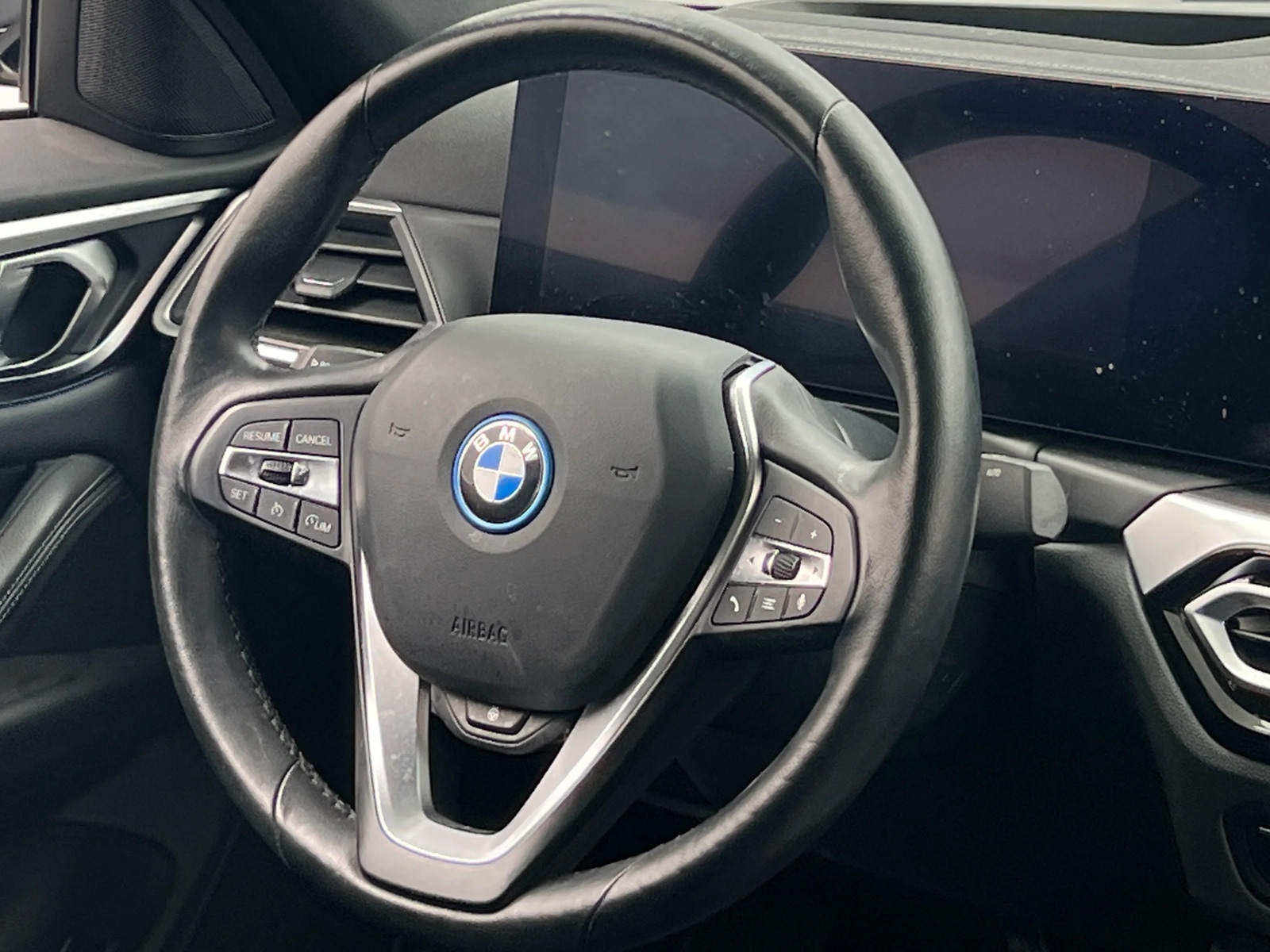 Thumbnail: 2022 BMW i4 - 4