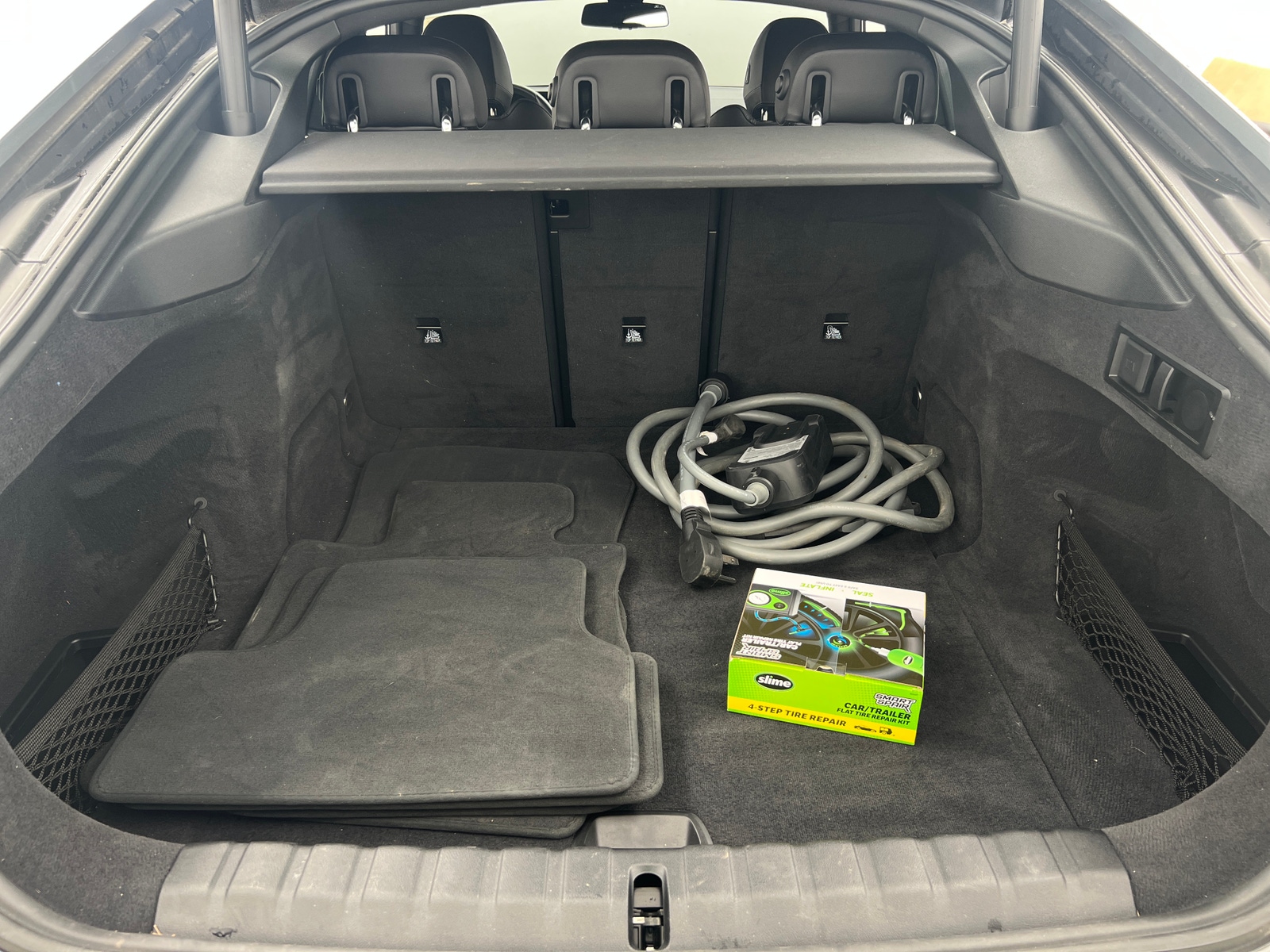 Thumbnail: 2022 BMW i4 - 6