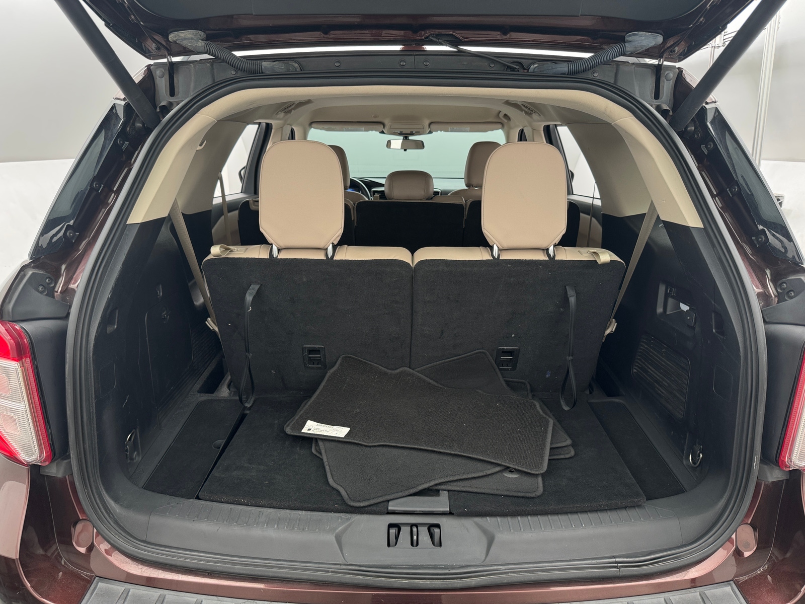 Thumbnail: 2020 Ford Explorer - 6