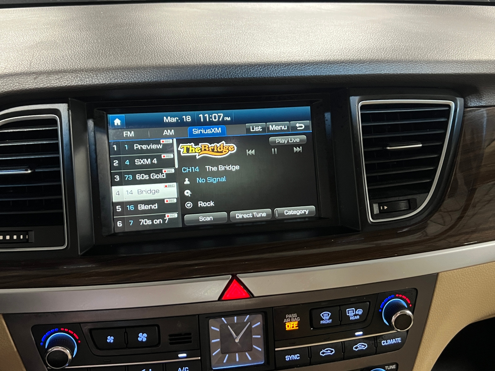 Thumbnail: 2016 Hyundai Genesis - 3