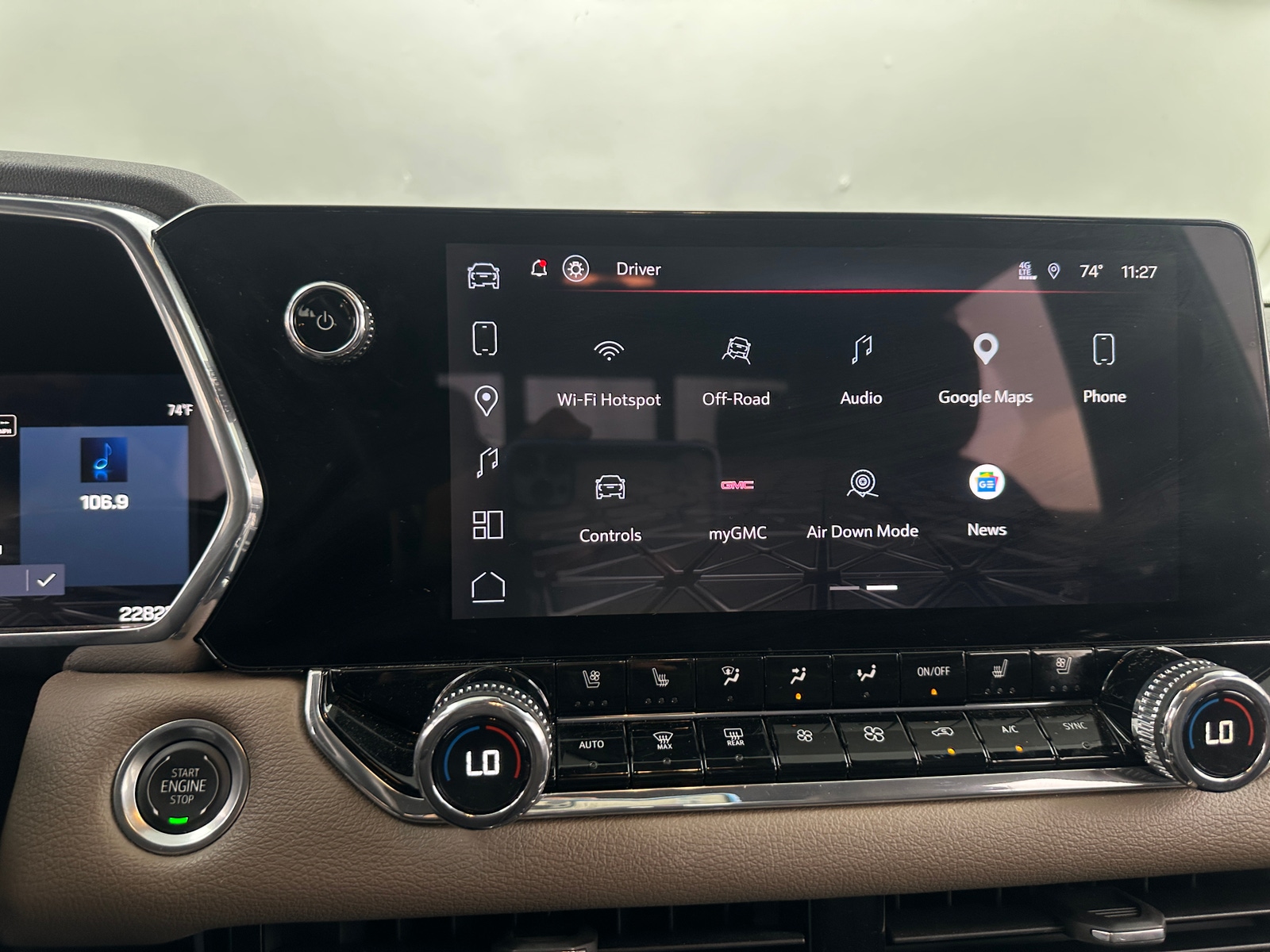 Thumbnail: 2024 GMC Canyon - 3