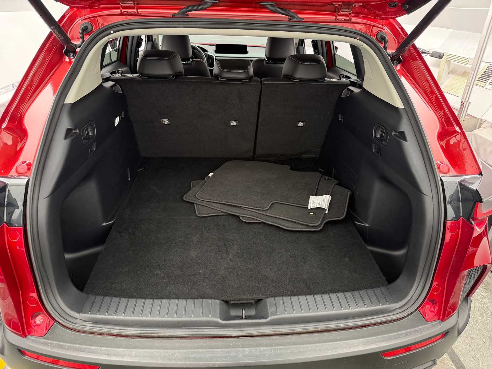 Thumbnail: 2025 Mazda CX-50 - 6