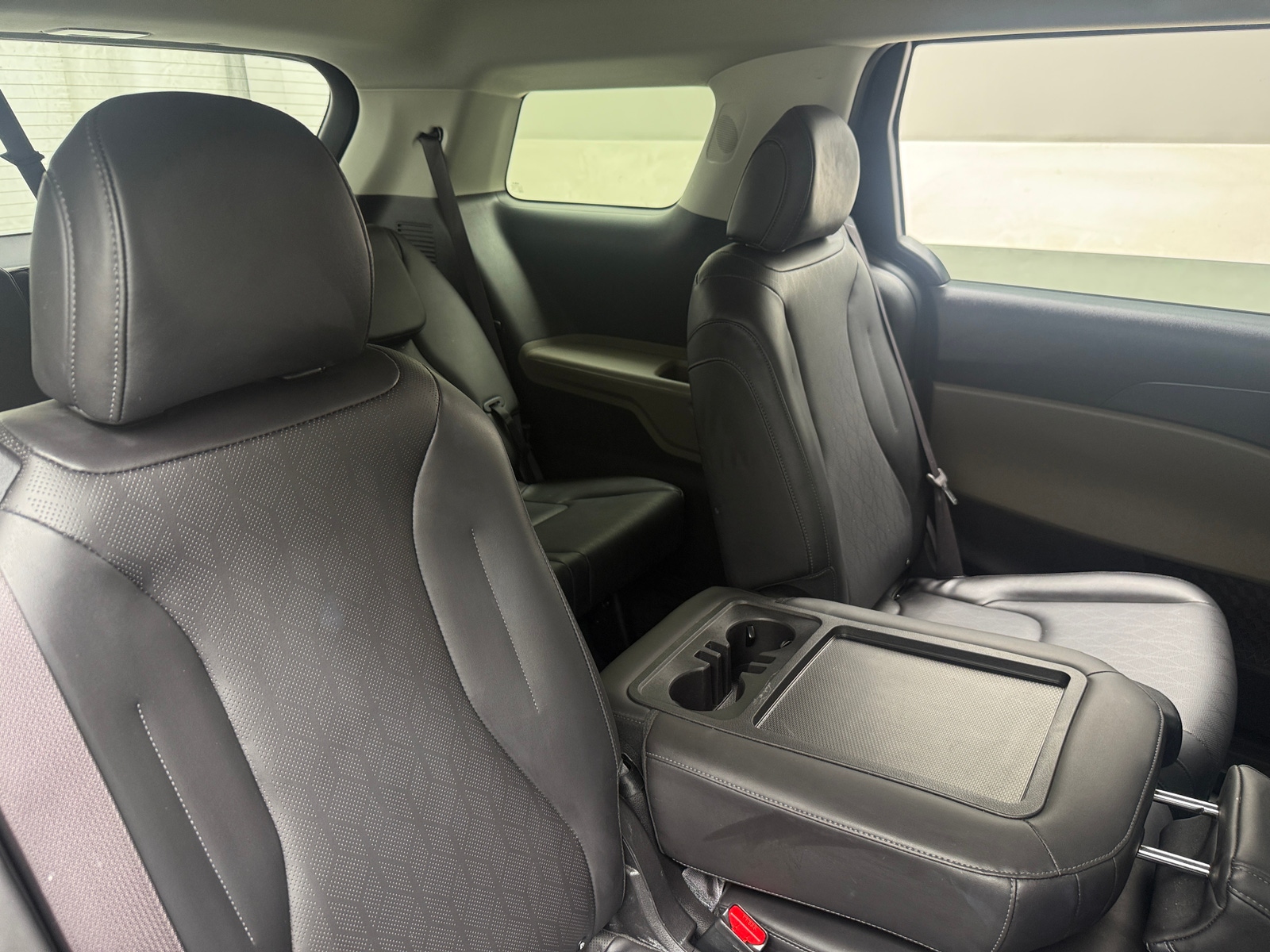 Thumbnail: 2025 Kia Carnival - 5
