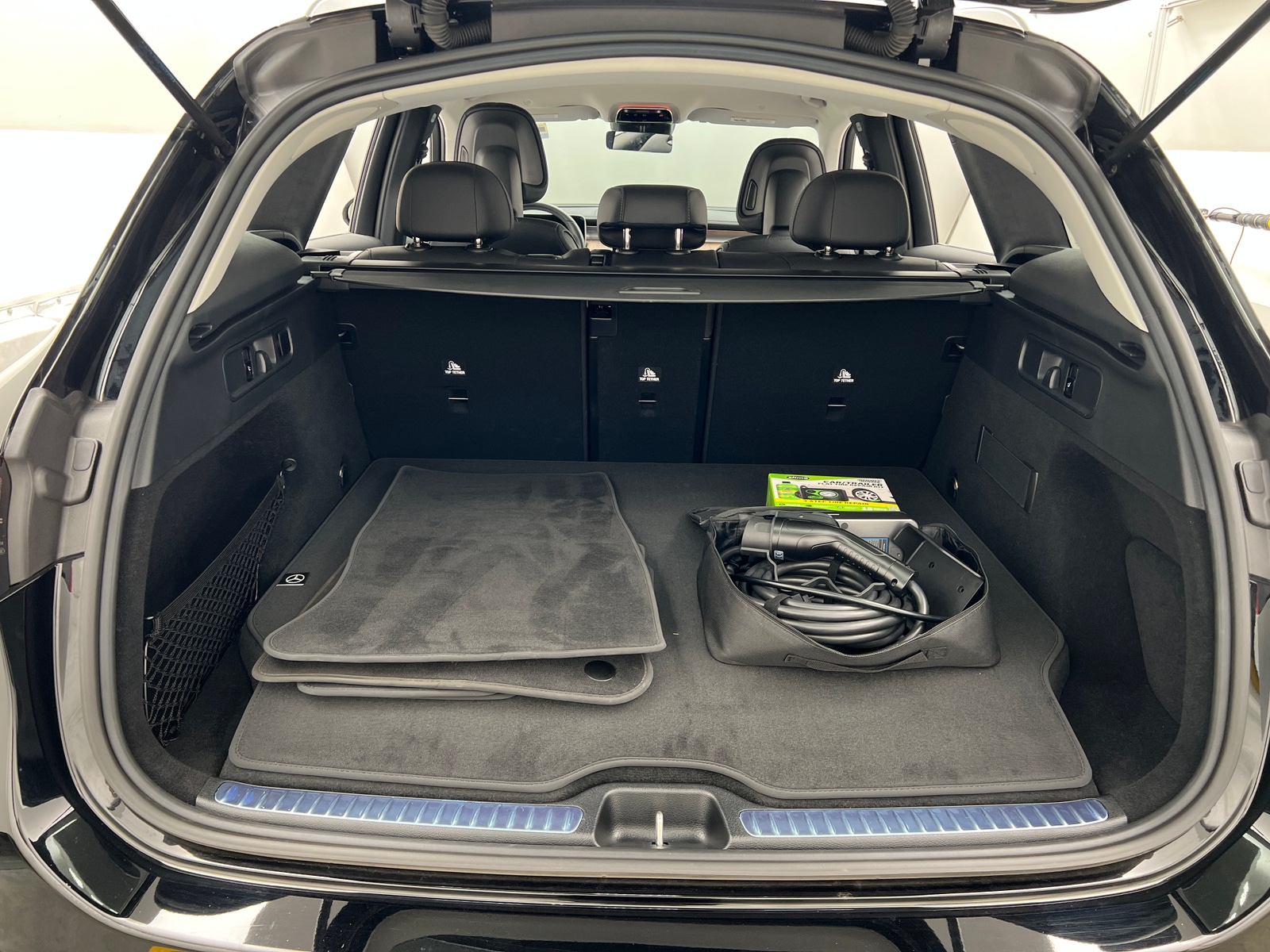 Thumbnail: 2025 Mercedes-Benz GLC - 6