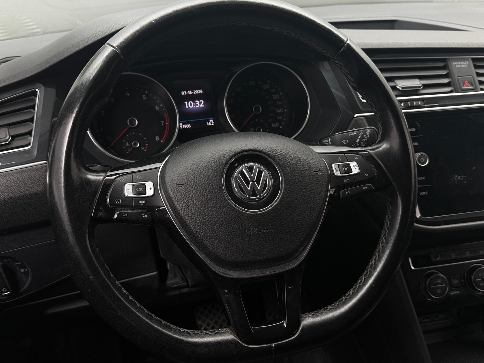 Thumbnail: 2019 Volkswagen Tiguan - 4