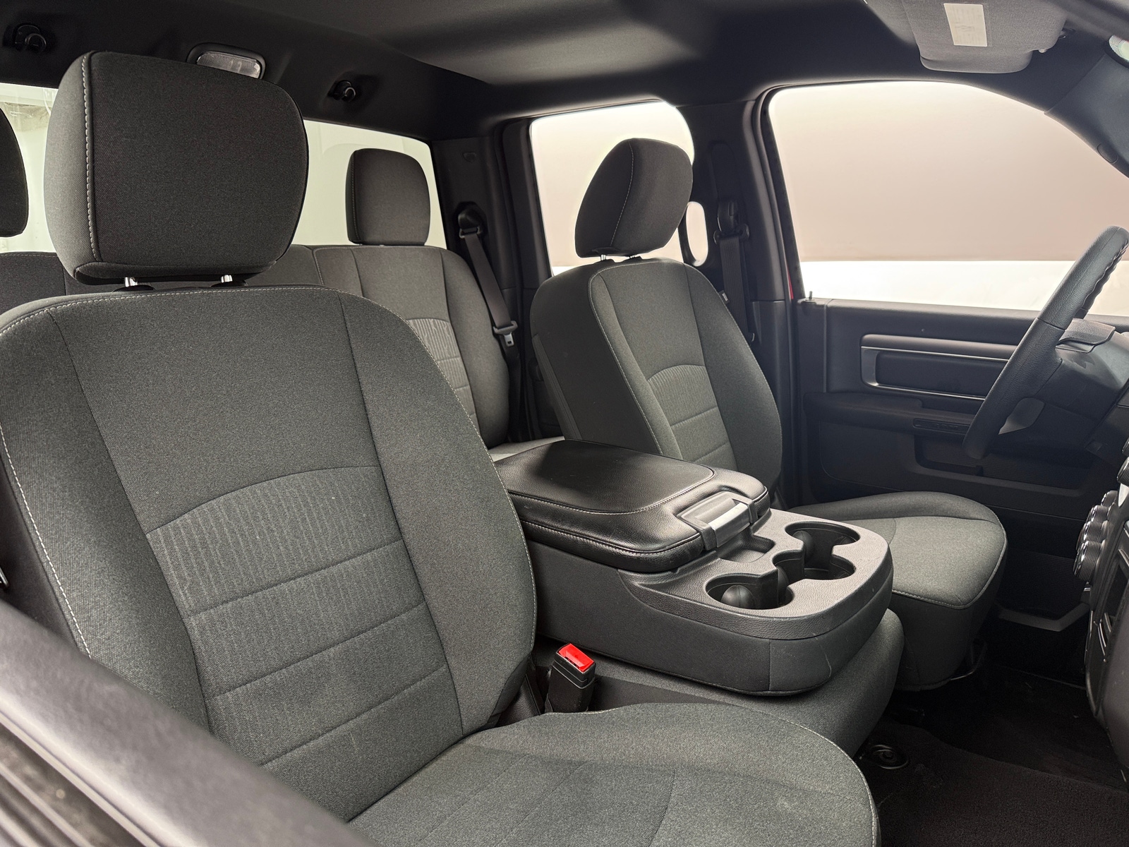 Thumbnail: 2022 RAM 1500 Classic - 2