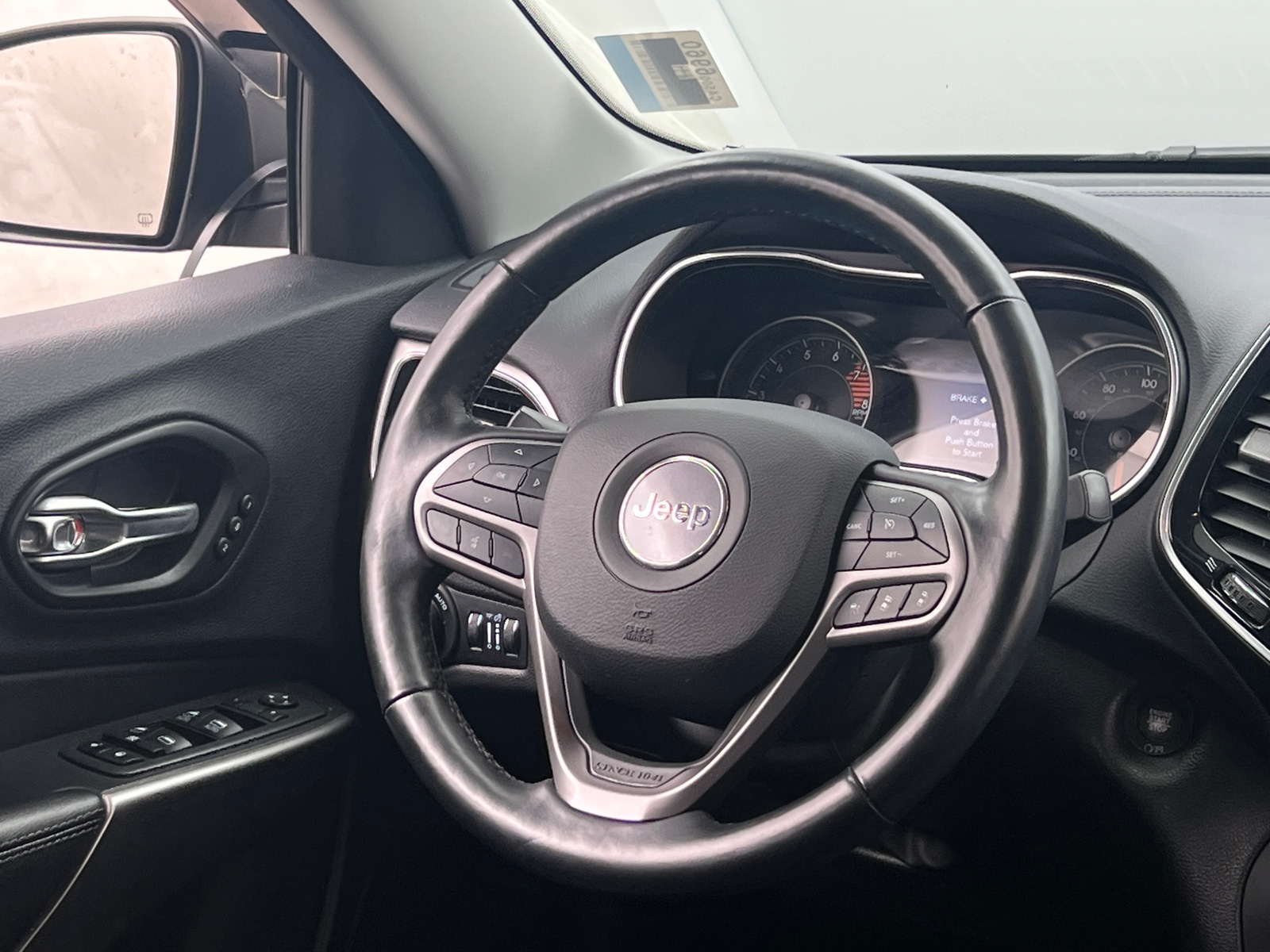 Thumbnail: 2021 Jeep Cherokee - 4