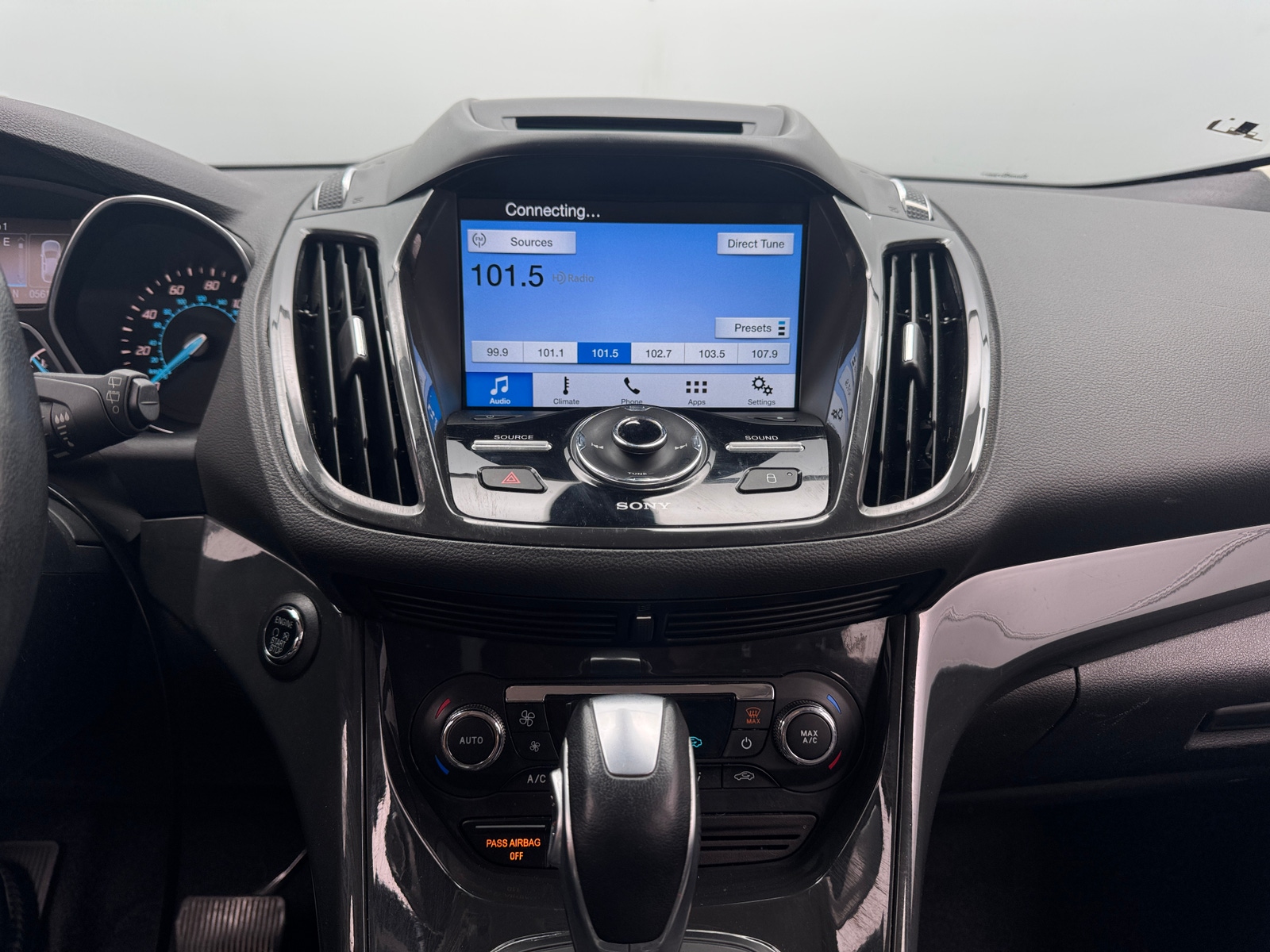 Thumbnail: 2016 Ford Escape - 3