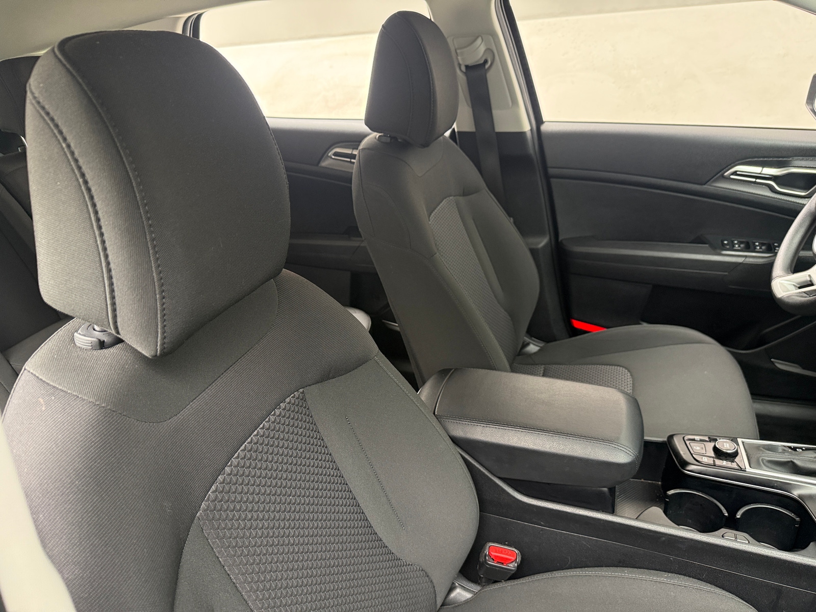 Thumbnail: 2025 Kia Sportage - 2