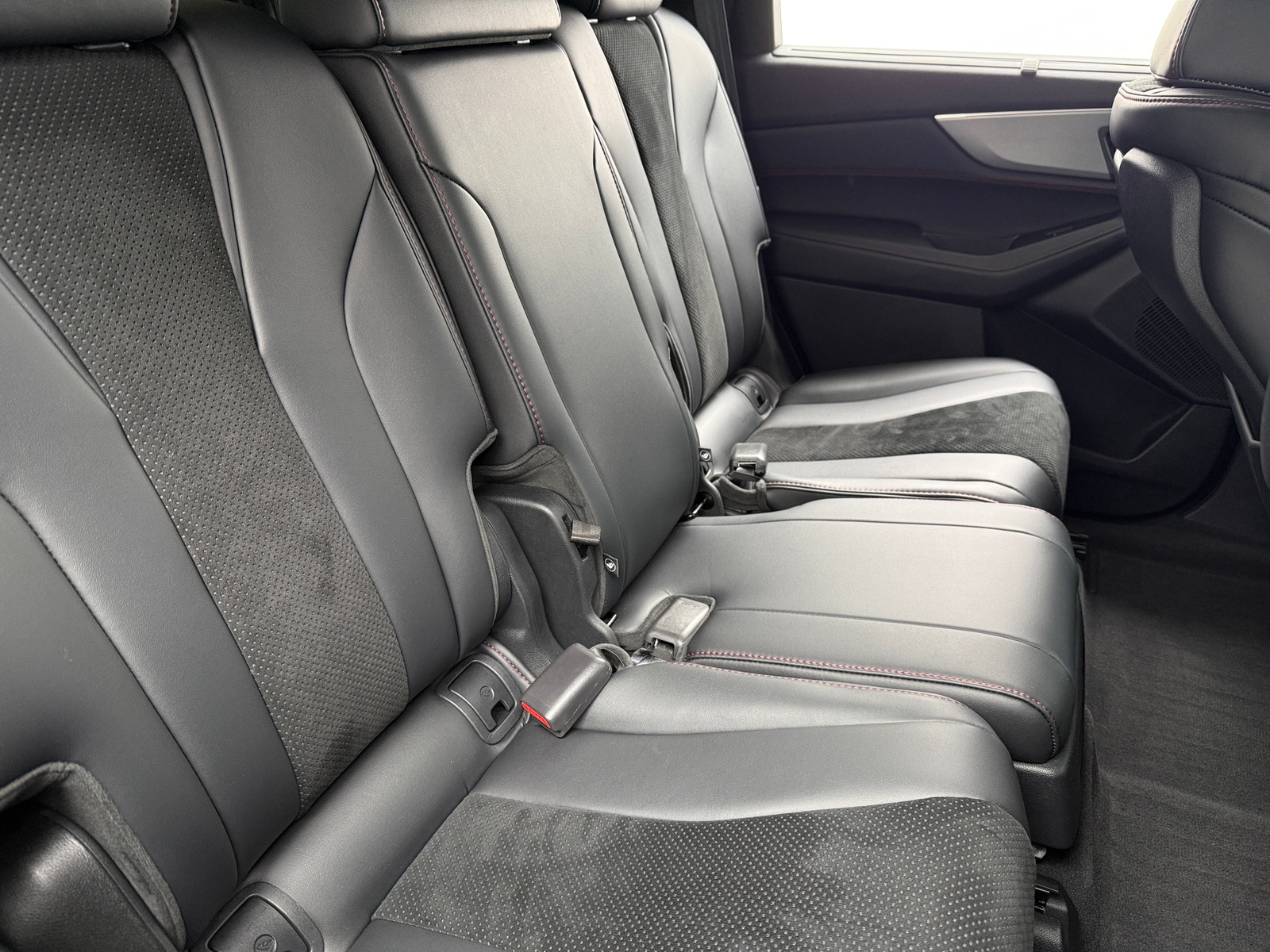 Thumbnail: 2022 Acura MDX - 5