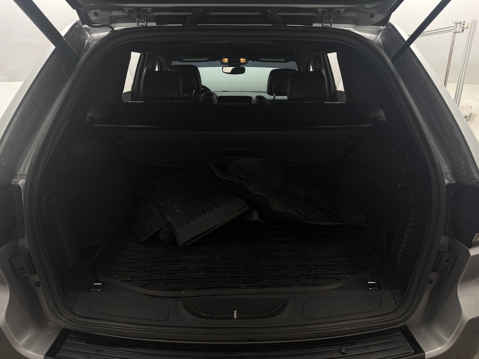 Thumbnail: 2017 Jeep Grand Cherokee - 6