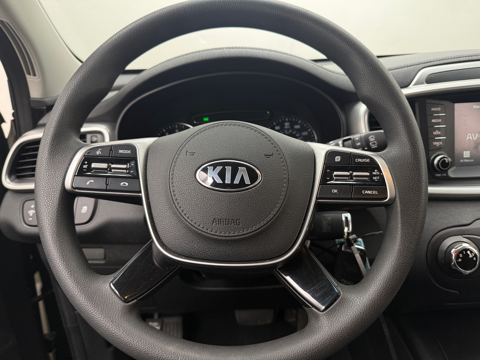 Thumbnail: 2020 Kia Sorento - 5