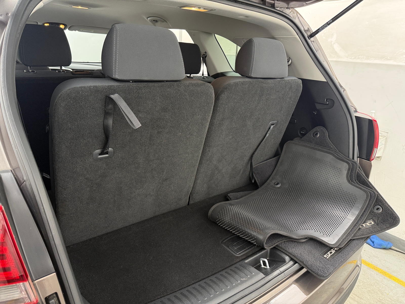 Thumbnail: 2020 Kia Sorento - 7