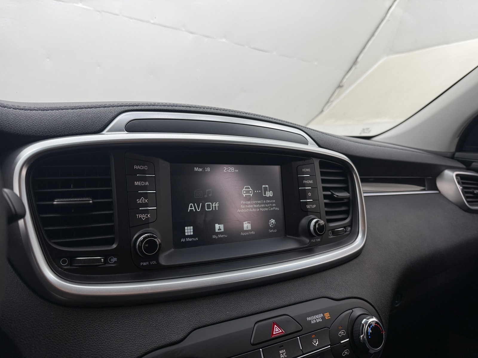 Thumbnail: 2020 Kia Sorento - 4