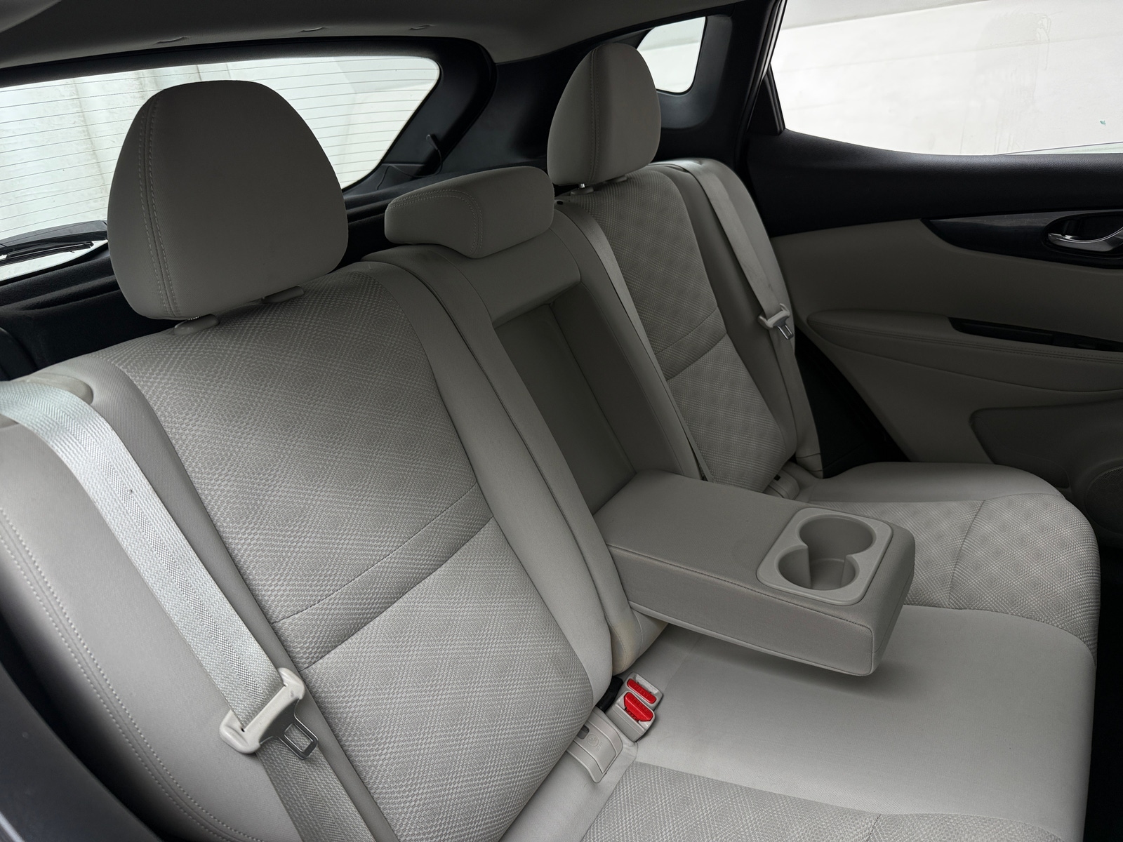 Thumbnail: 2018 Nissan Rogue Sport - 6