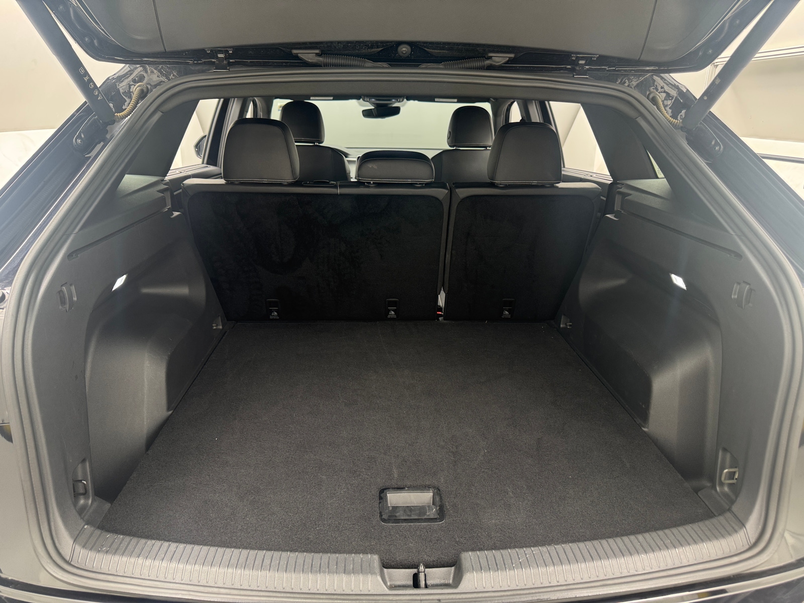 Thumbnail: 2025 Volkswagen Atlas - 6