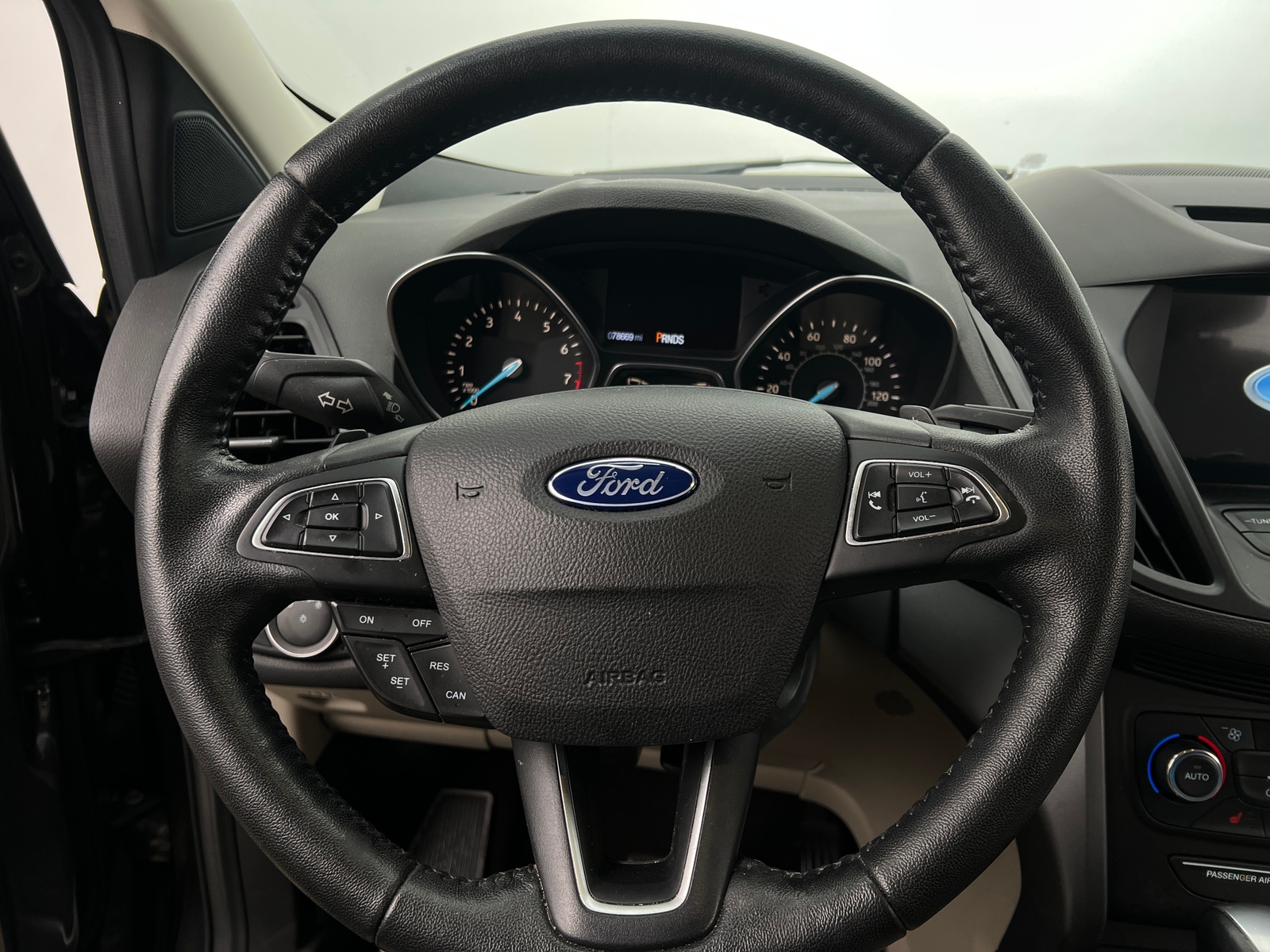 Thumbnail: 2017 Ford Escape - 4