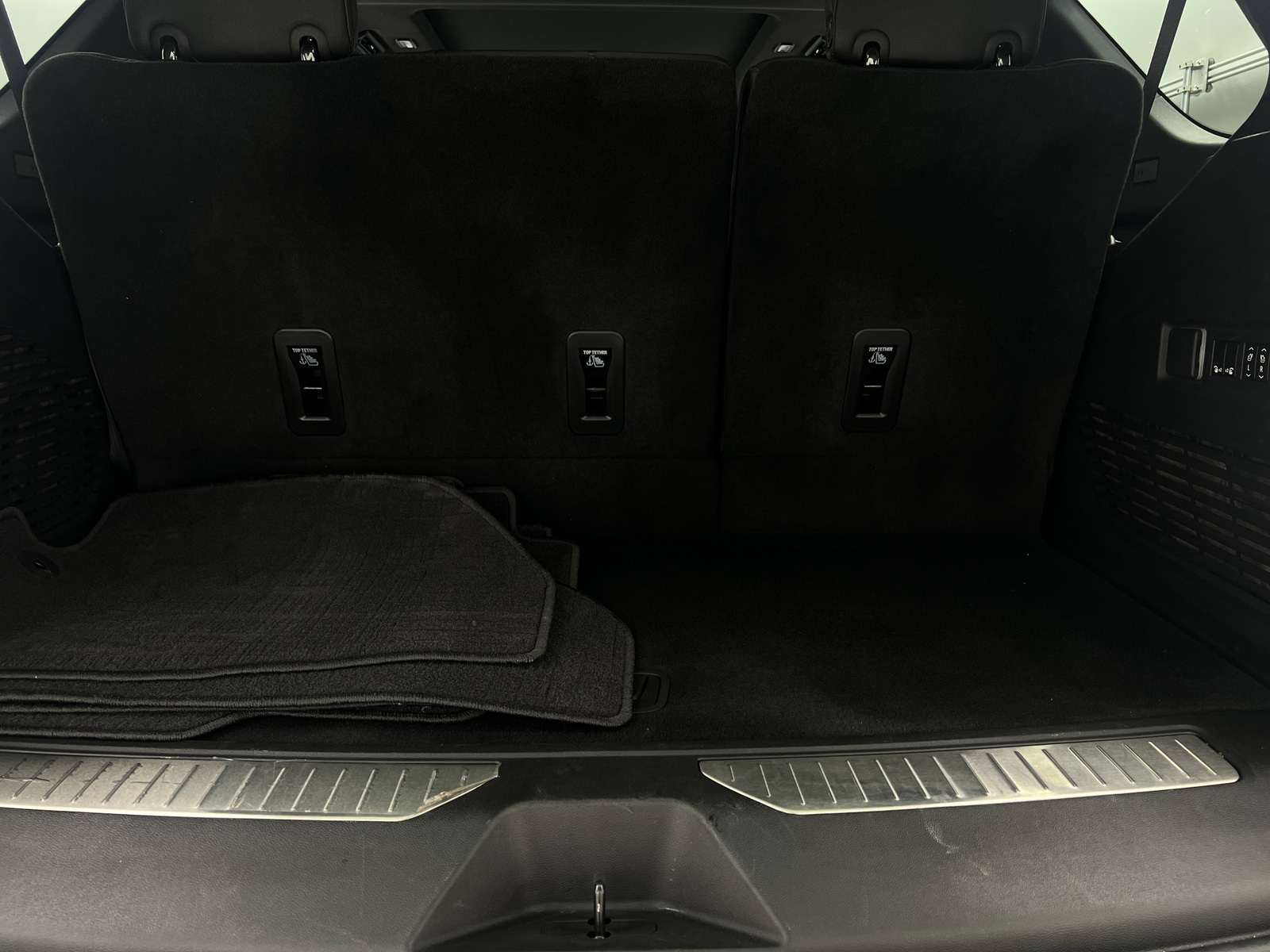 Thumbnail: 2024 Chevrolet Tahoe - 7