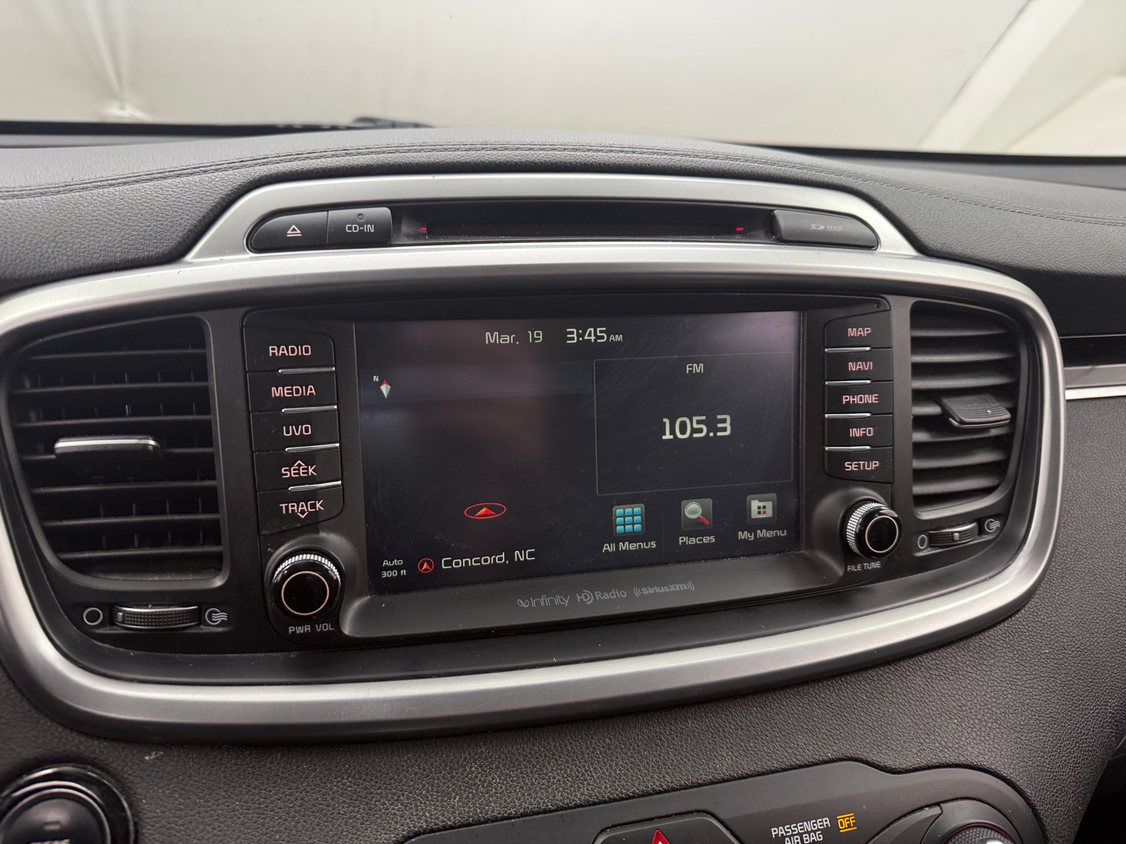 Thumbnail: 2016 Kia Sorento - 3