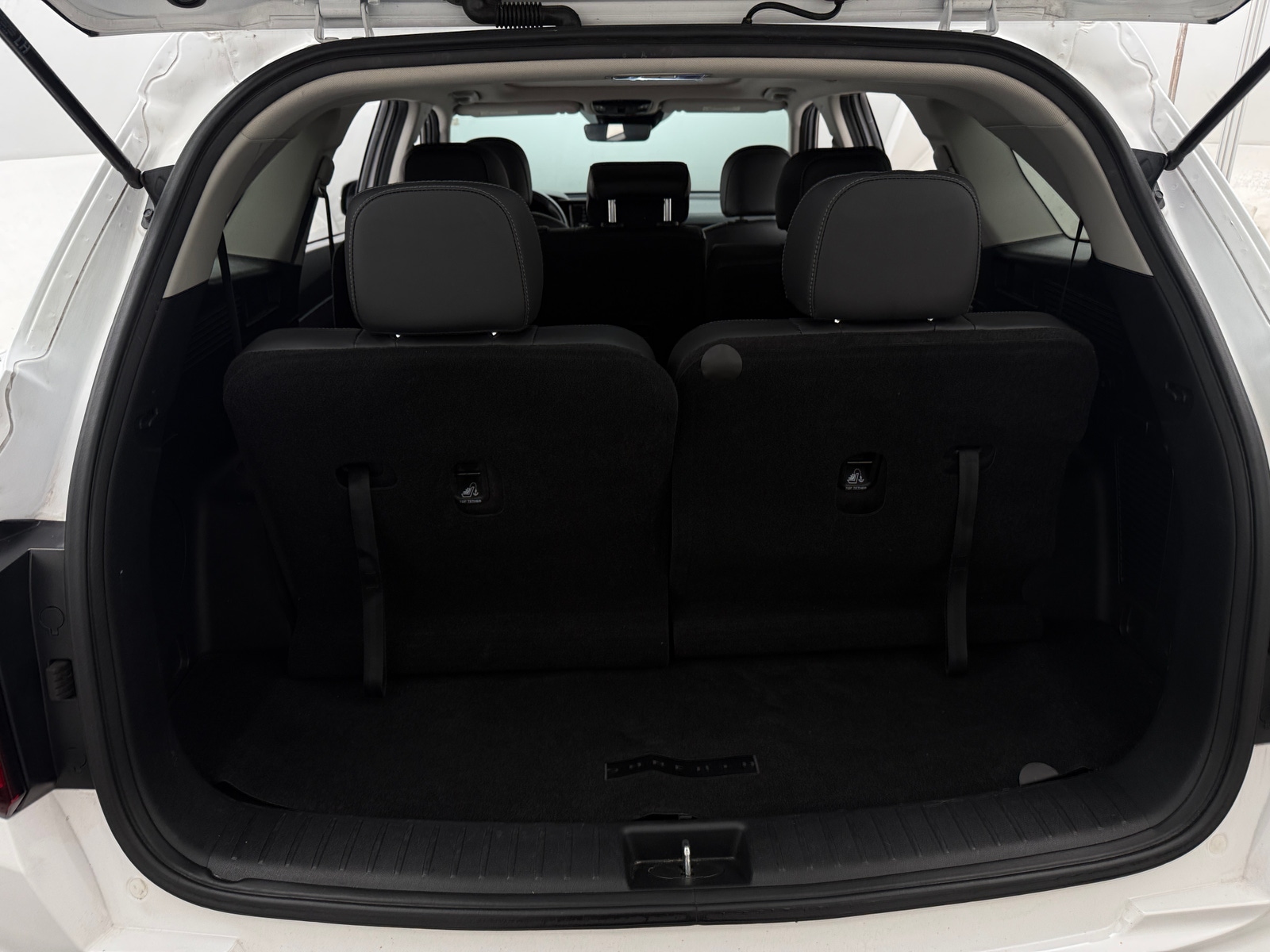 Thumbnail: 2023 Kia Sorento - 6