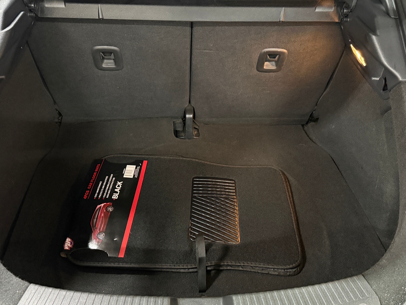 Thumbnail: 2013 Volkswagen Beetle - 5