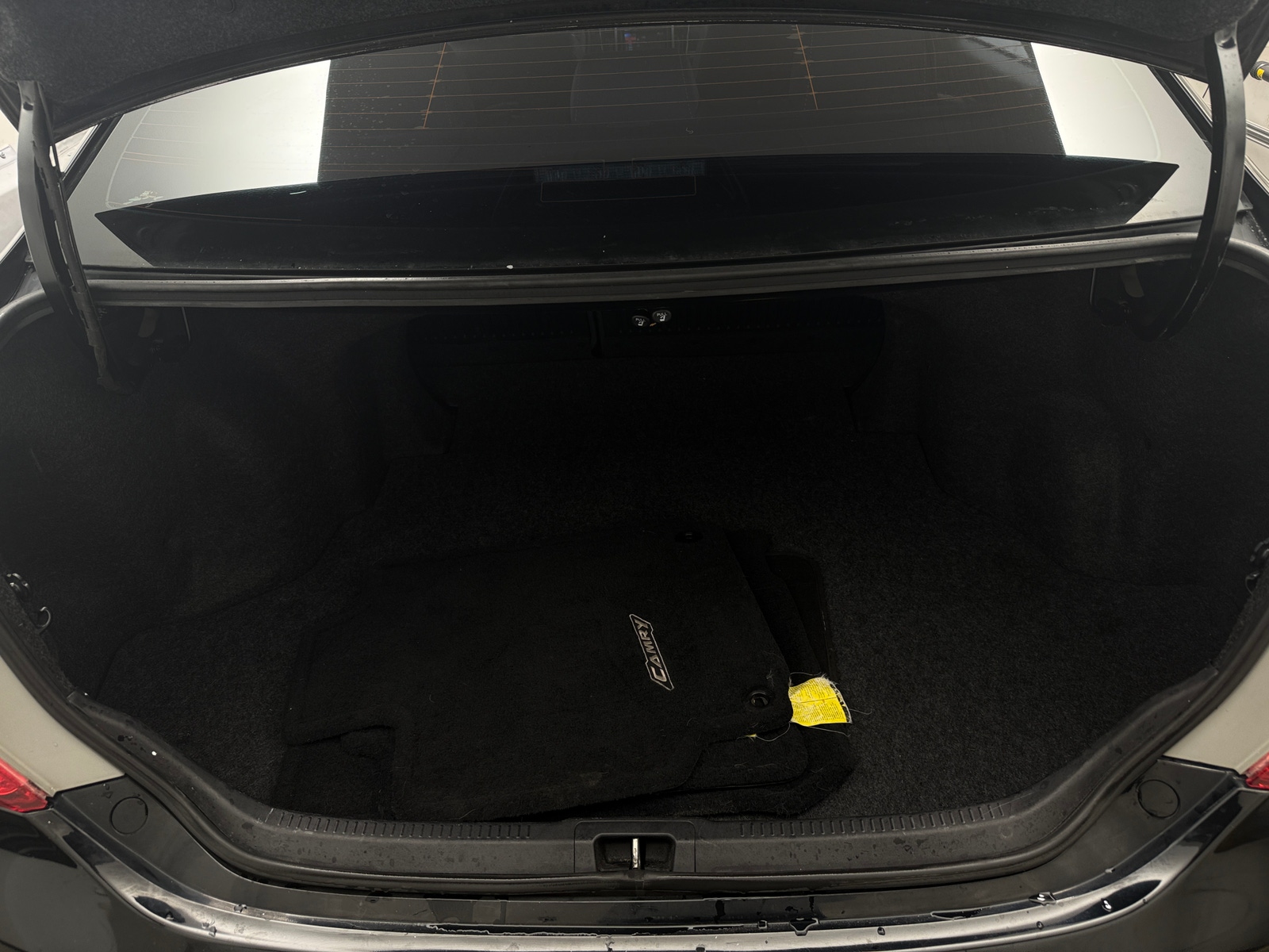 Thumbnail: 2012 Toyota Camry - 7