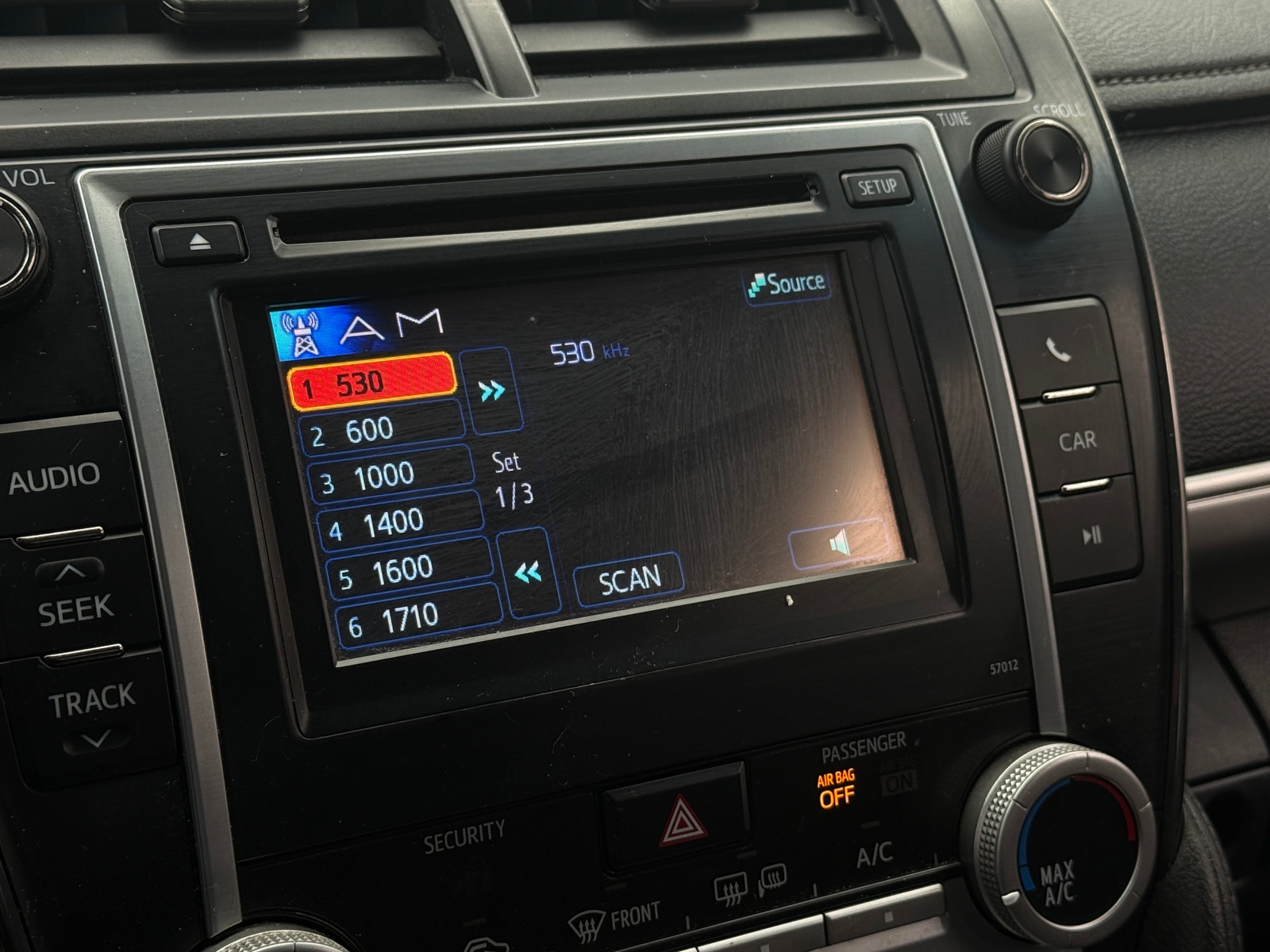 Thumbnail: 2012 Toyota Camry - 4