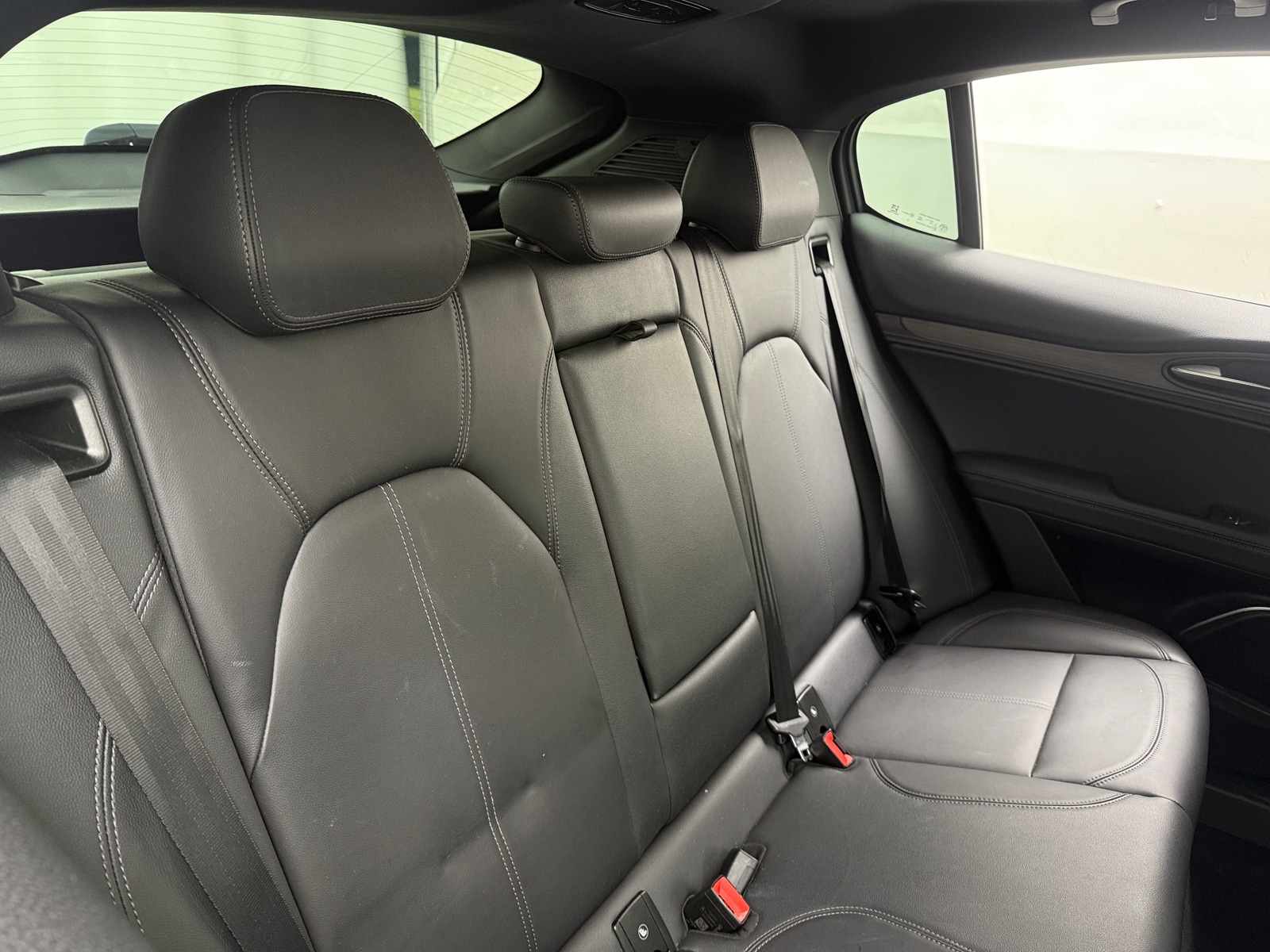 Thumbnail: 2022 Alfa Romeo Stelvio - 5